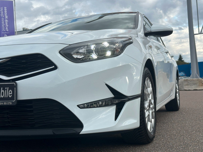 Kia Ceed / cee'd Navi Automatik RFK Lenk-heiz LED SH — photo 10