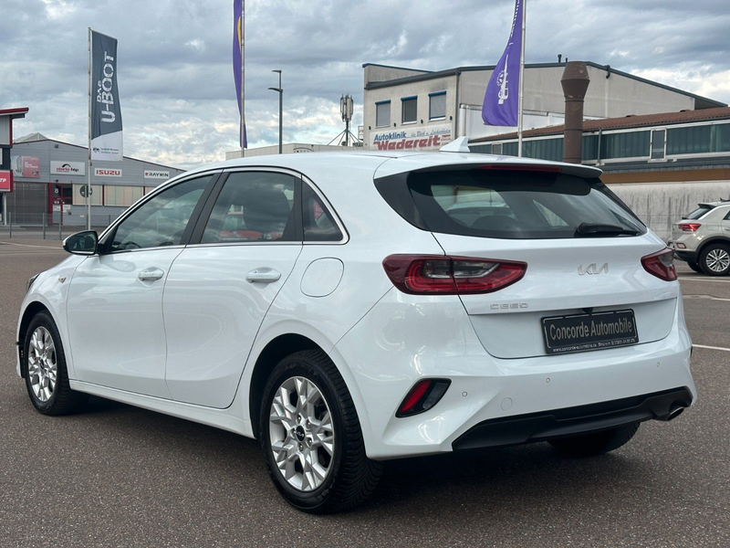 Kia Ceed / cee'd Navi Automatik RFK Lenk-heiz LED SH — photo 9