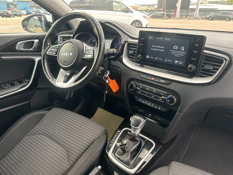Kia Ceed / cee'd Navi Automatik RFK Lenk-heiz LED SH — photo 14