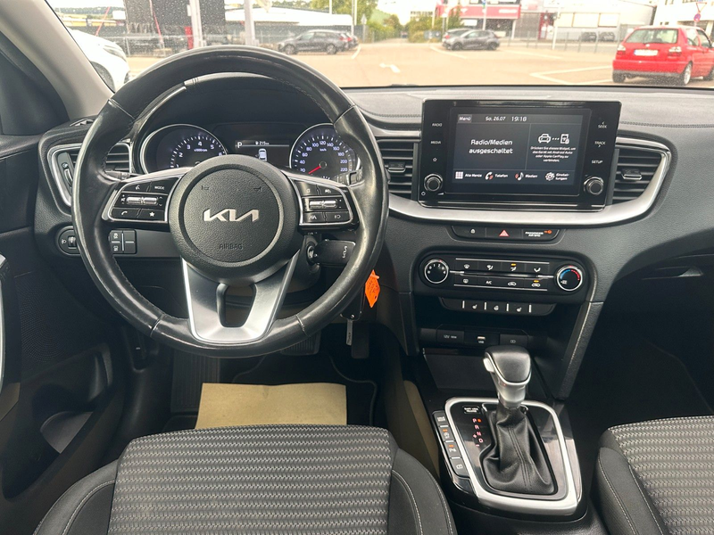 Kia Ceed / cee'd Navi Automatik RFK Lenk-heiz LED SH — photo 13