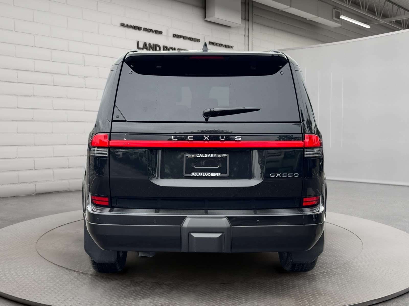 2025 Lexus GX VEHICLE IS NOT FOR SALE - COME COMPARE THE GX TO THE DEFENDER — снимка 4