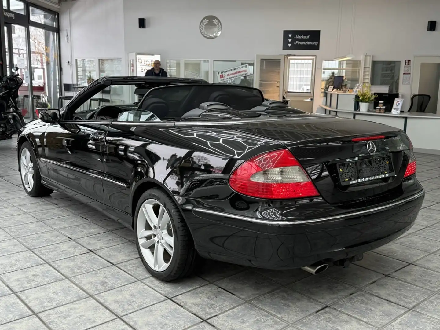 Mercedes-Benz CLK 200 K Cabrio Avantgarde, Leder, Bi-Xenon Schwarz - 2