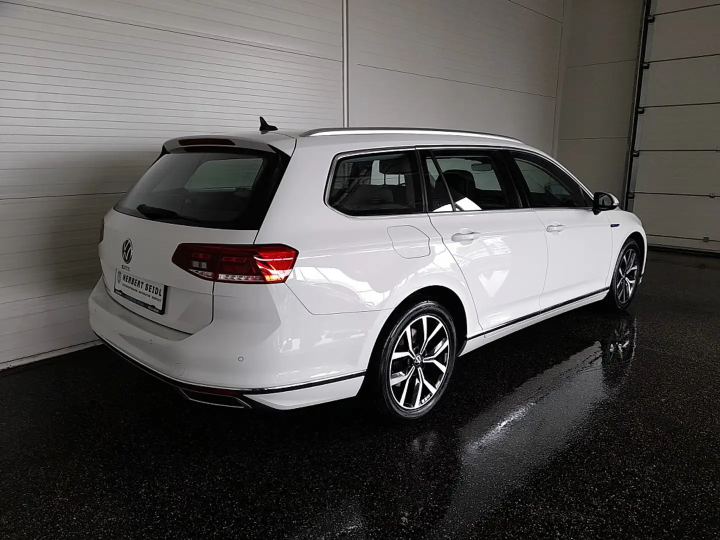 Volkswagen Passat Variant GTE e-Hybrid DSG *LEDER / 17 ZOLL / LED / NAVI ... Weiß - 2
