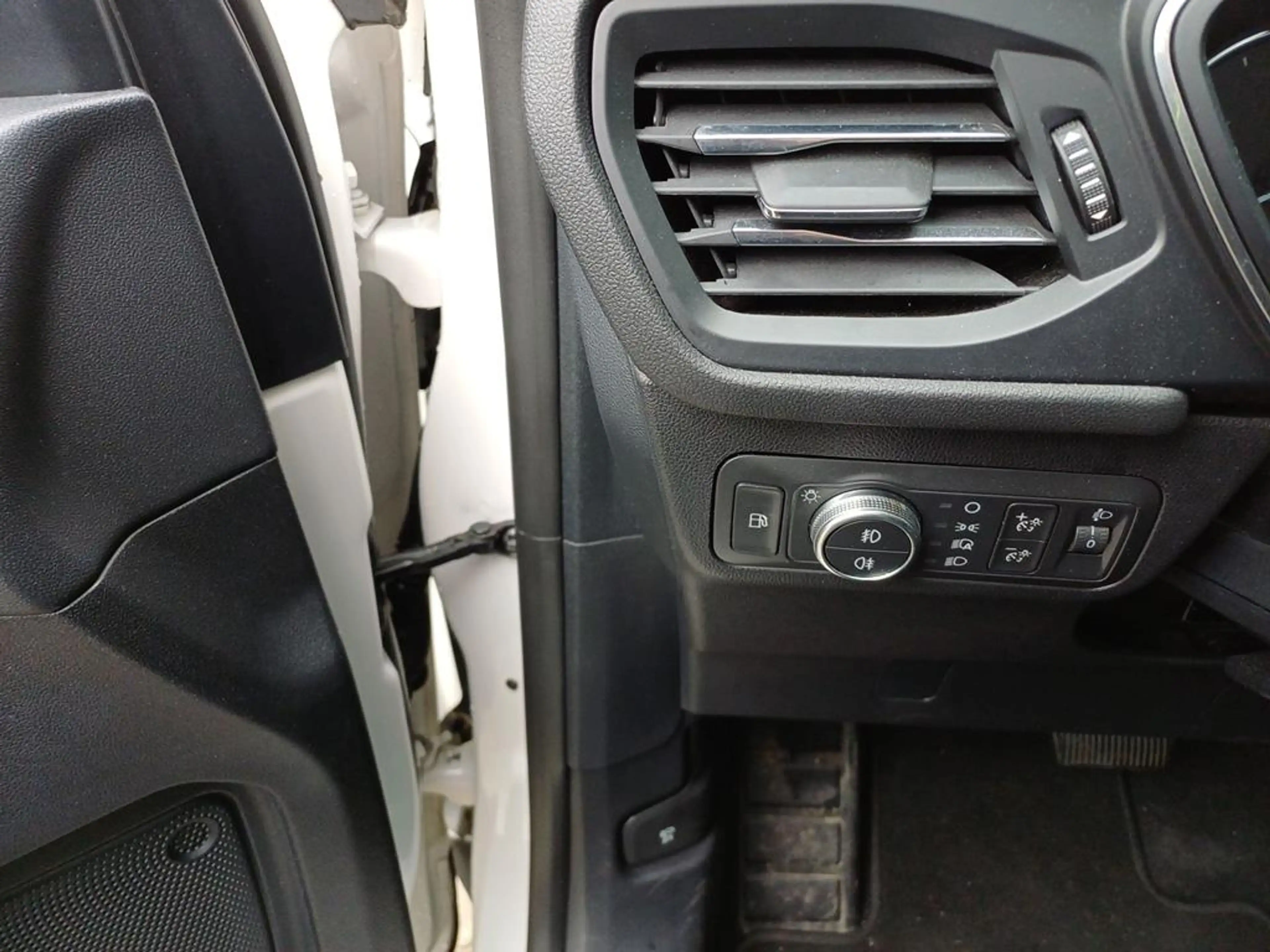 Ford Kuga Titanium PHEV NAVI SITZHZG GJR PDC — photo 5