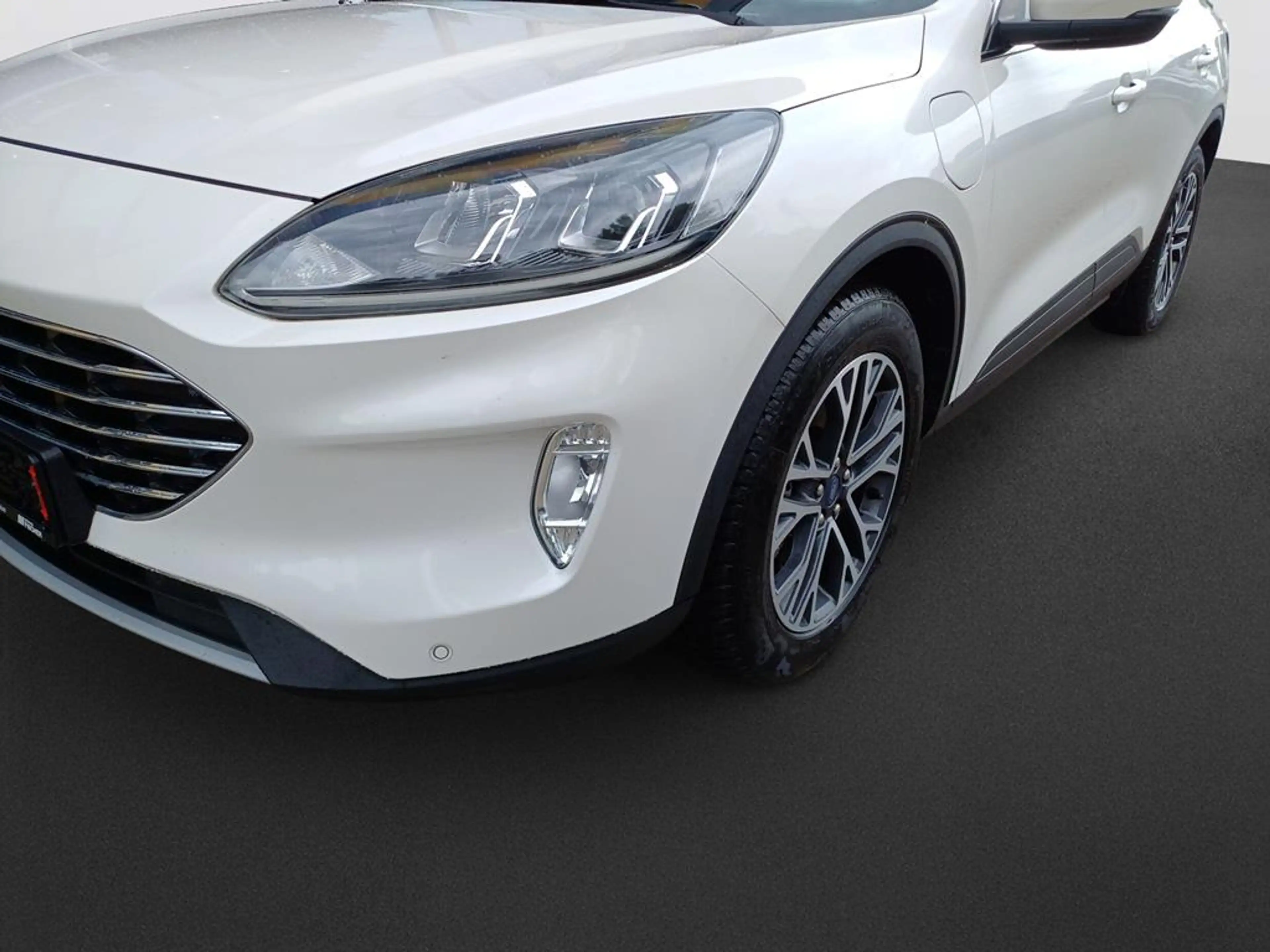 Ford Kuga Titanium PHEV NAVI SITZHZG GJR PDC — photo 8