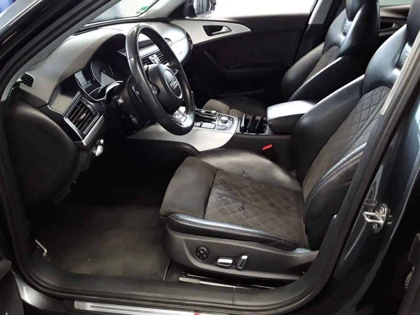 Audi S6 Avant 4.0|RS-SITZ|SOFT|HUD|KAMERA|PANO.|BOSE| Šedá - 2