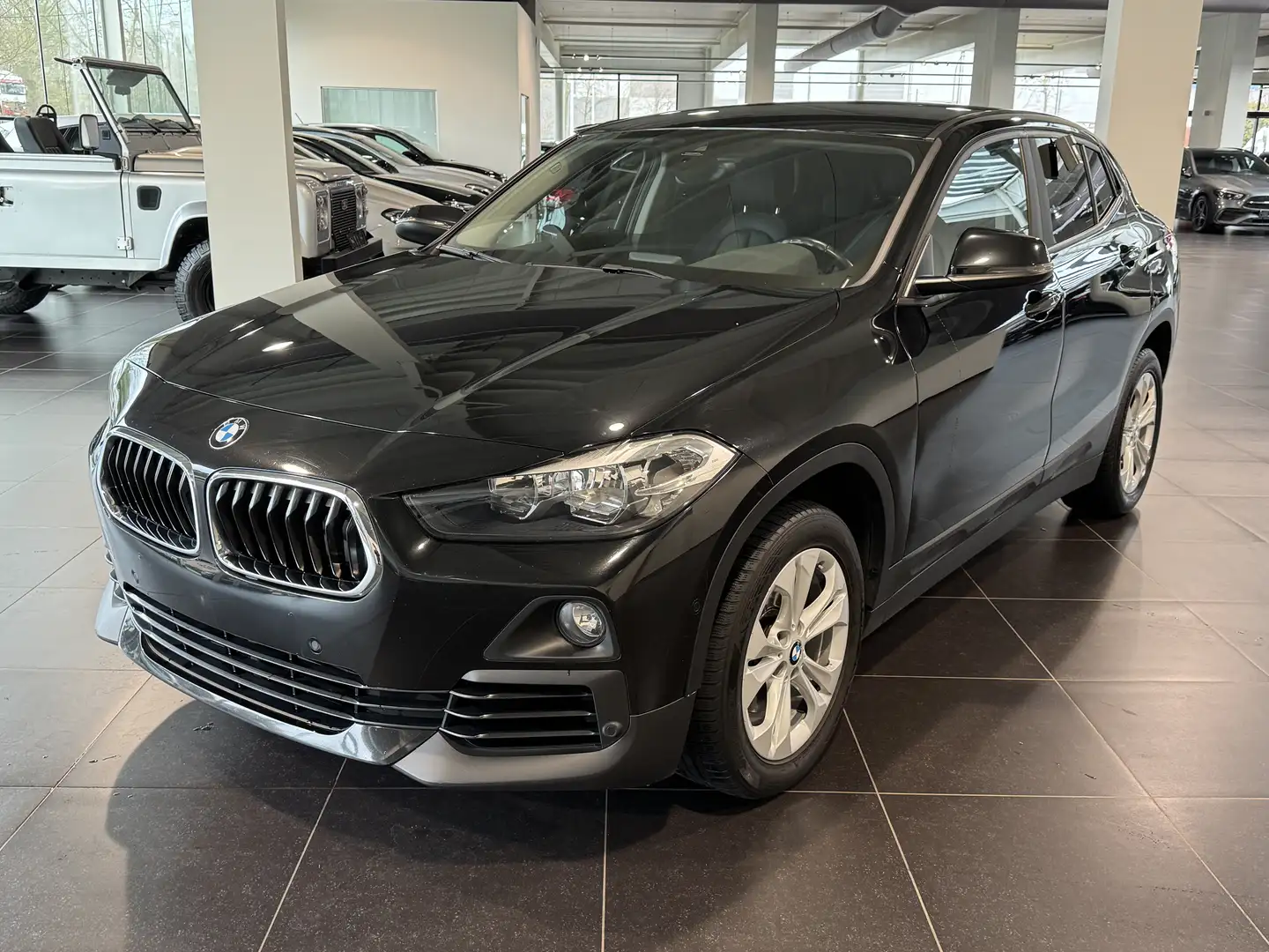 BMW X2 1.5i sDrive18 Pdc, Led - 1