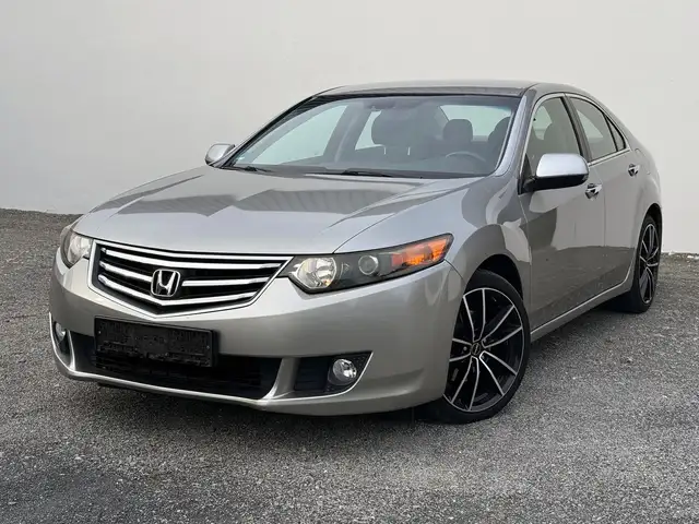 Honda Accord 2.0 iVTEC ELEGANCE*AUTOMATIK*KLIMA*STZHZG