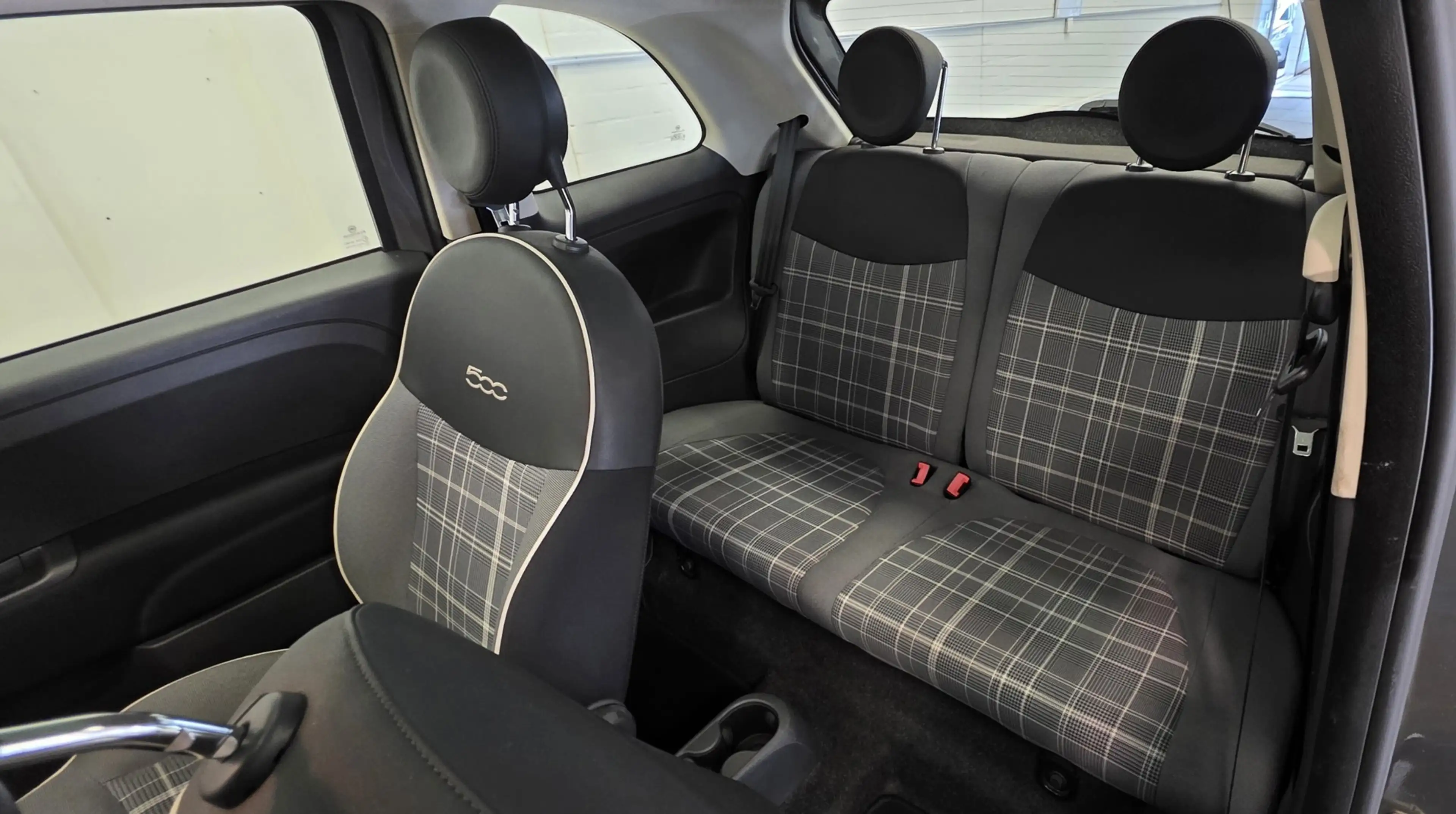 Fiat 500 0.9 TwinAir Turbo Lounge Carplay Pano PDC Garantie — photo 12