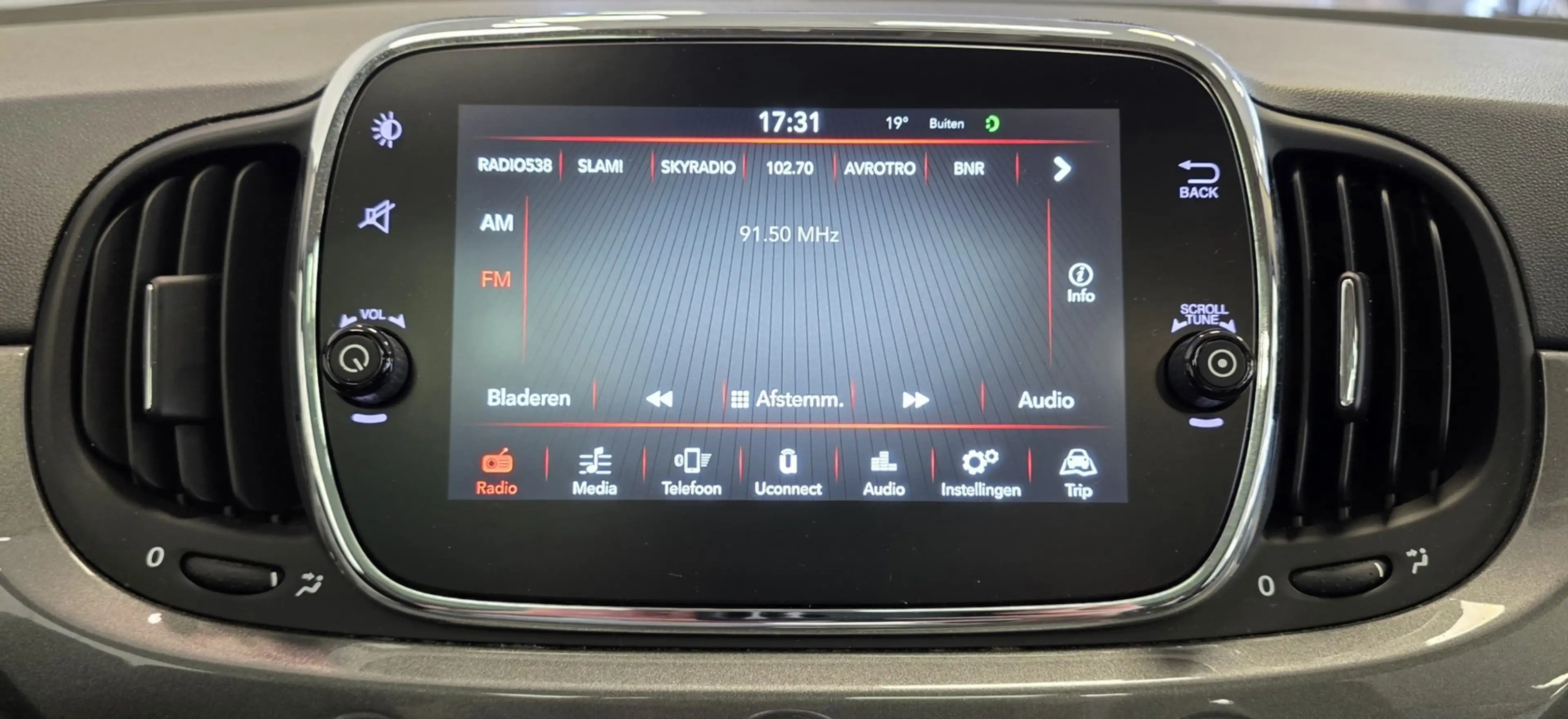 Fiat 500 0.9 TwinAir Turbo Lounge Carplay Pano PDC Garantie — photo 17