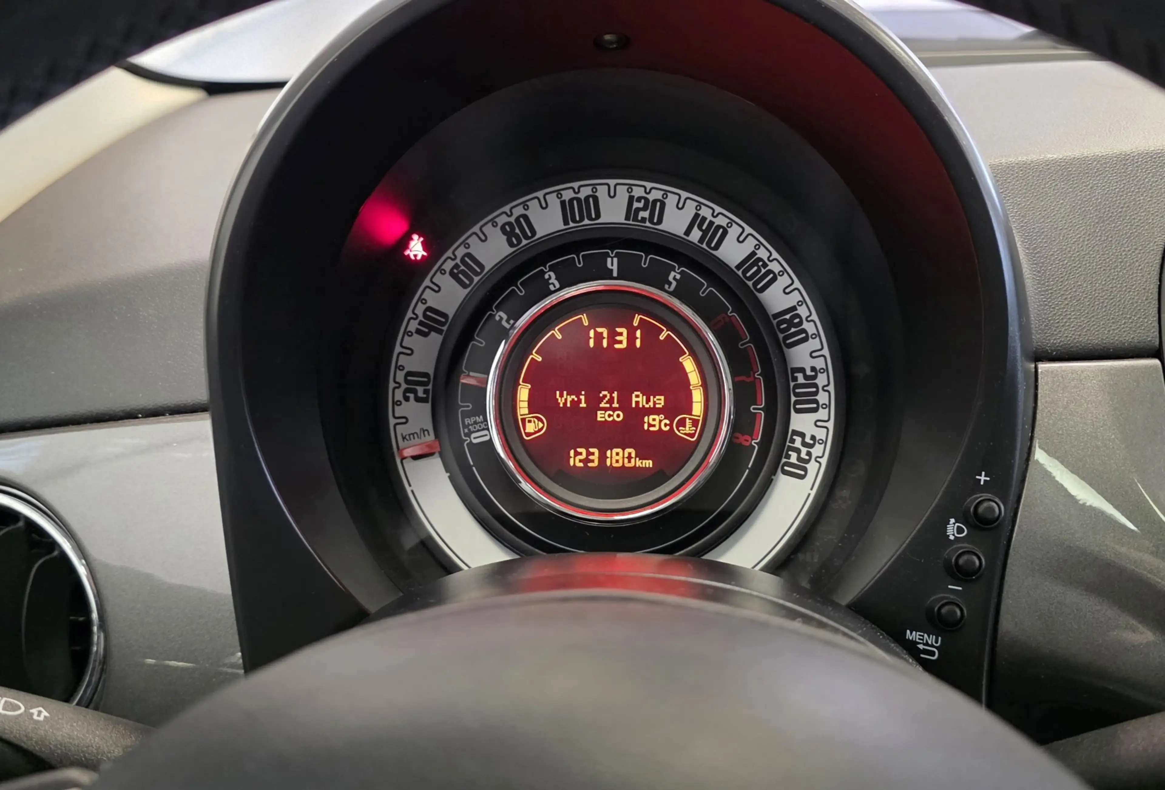 Fiat 500 0.9 TwinAir Turbo Lounge Carplay Pano PDC Garantie — photo 15