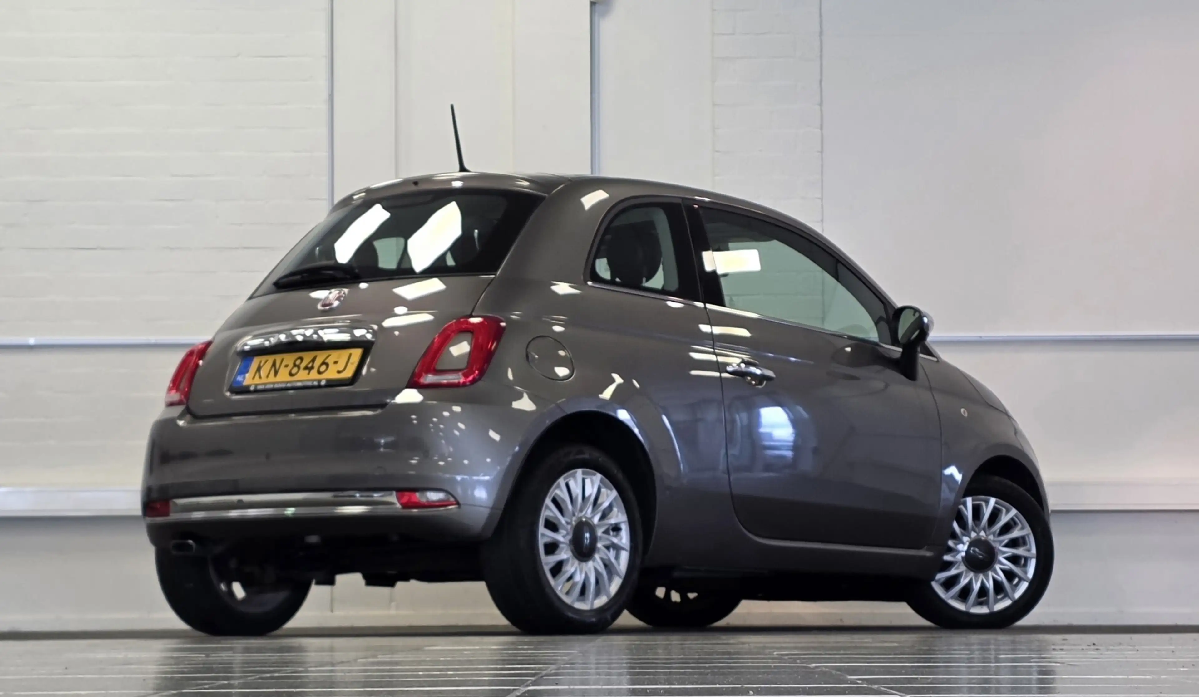 Fiat 500 0.9 TwinAir Turbo Lounge Carplay Pano PDC Garantie — photo 7