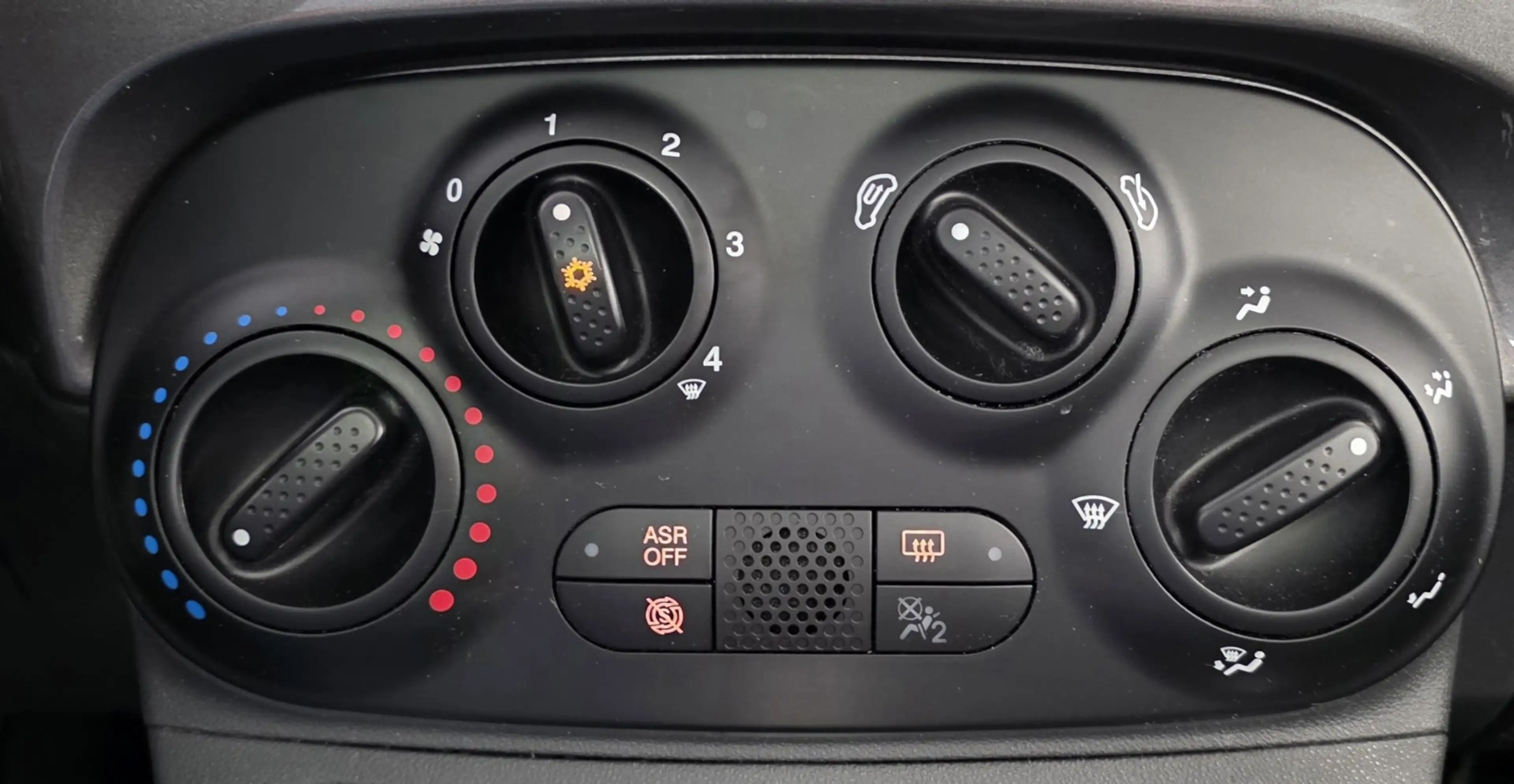 Fiat 500 0.9 TwinAir Turbo Lounge Carplay Pano PDC Garantie — photo 20