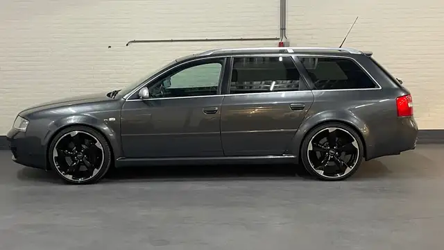 Audi RS6 4.2 quattro RS 6