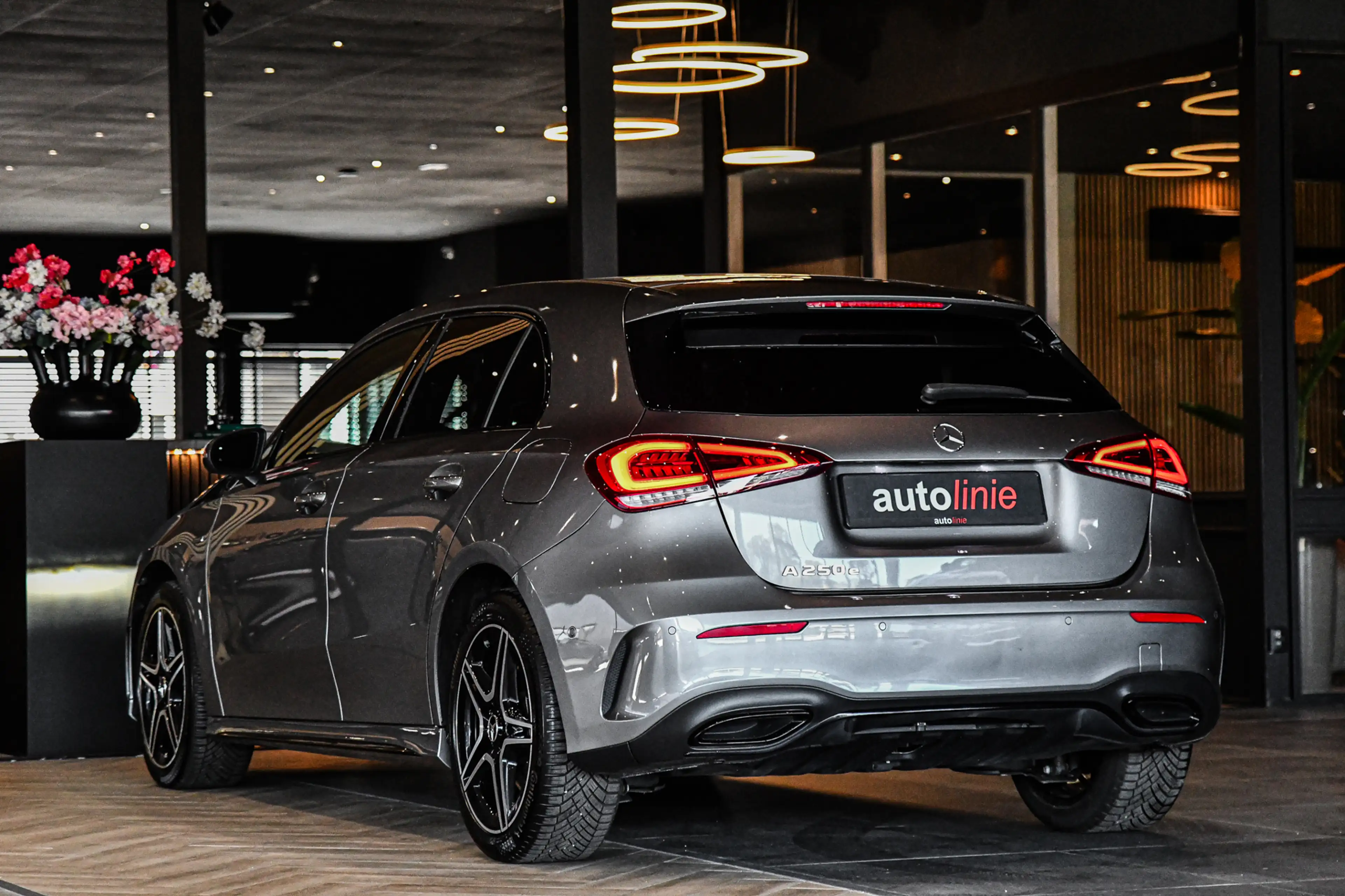 Mercedes-Benz A 250 e AMG Edition, Night, Burmester, ACC, Trekhaak, Do — photo 2