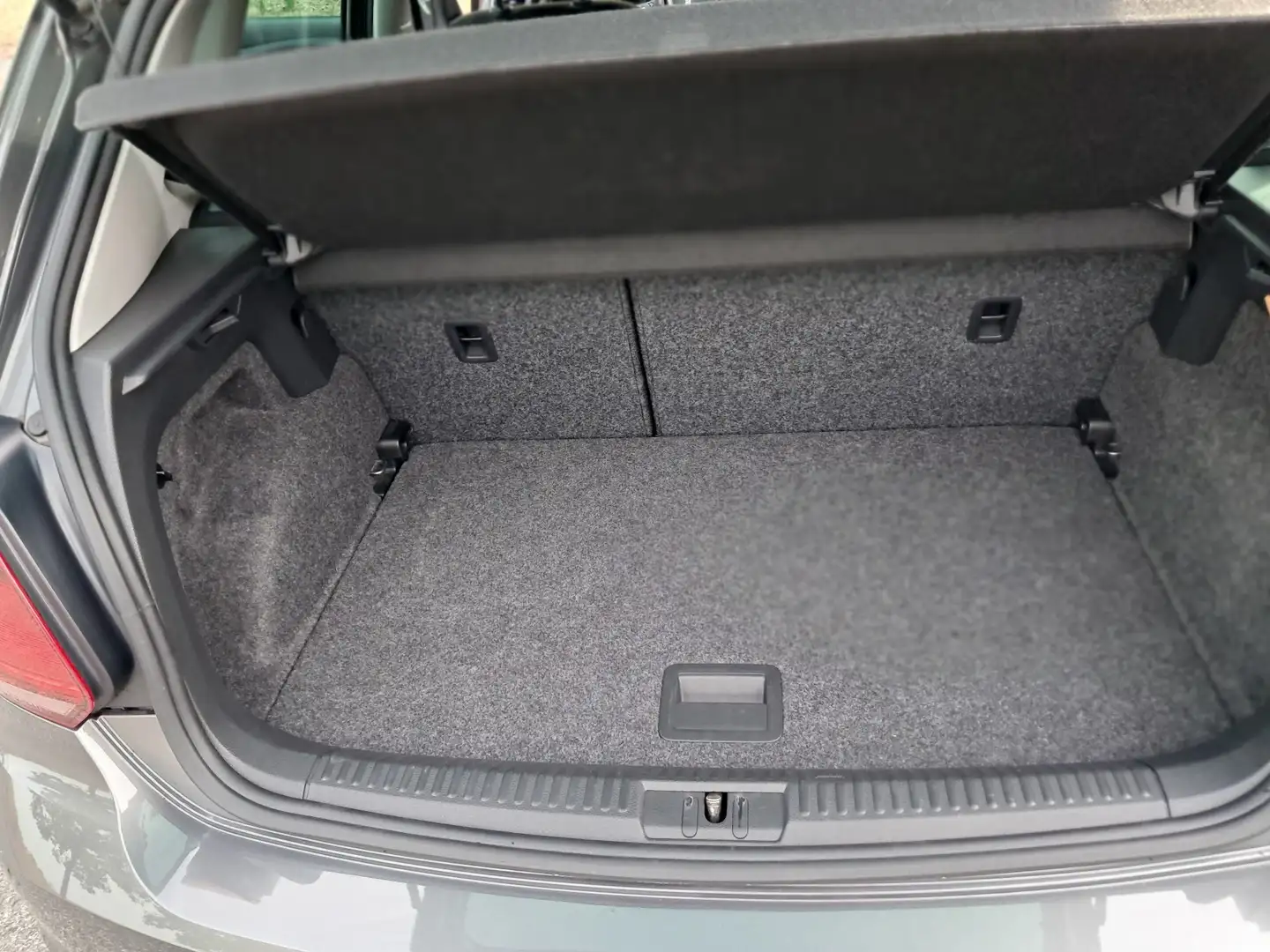 Volkswagen Polo 5p 1.4 tdi bm Original 90cv dsg Grijs - 2