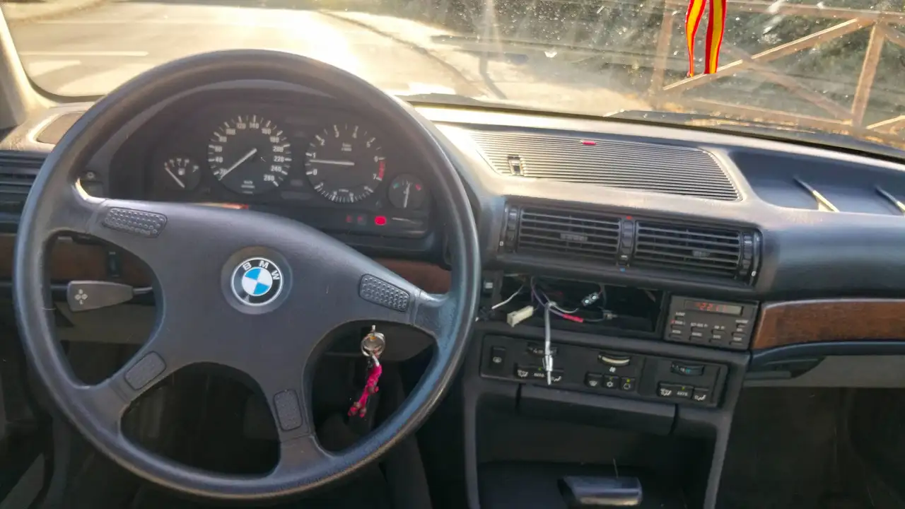 BMW 730i Aut., foto 9