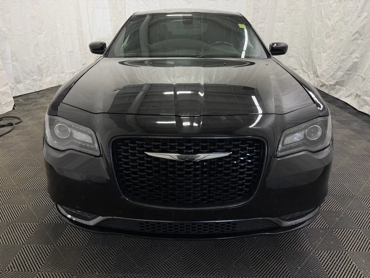 Chrysler 300 photo Chrysler 300