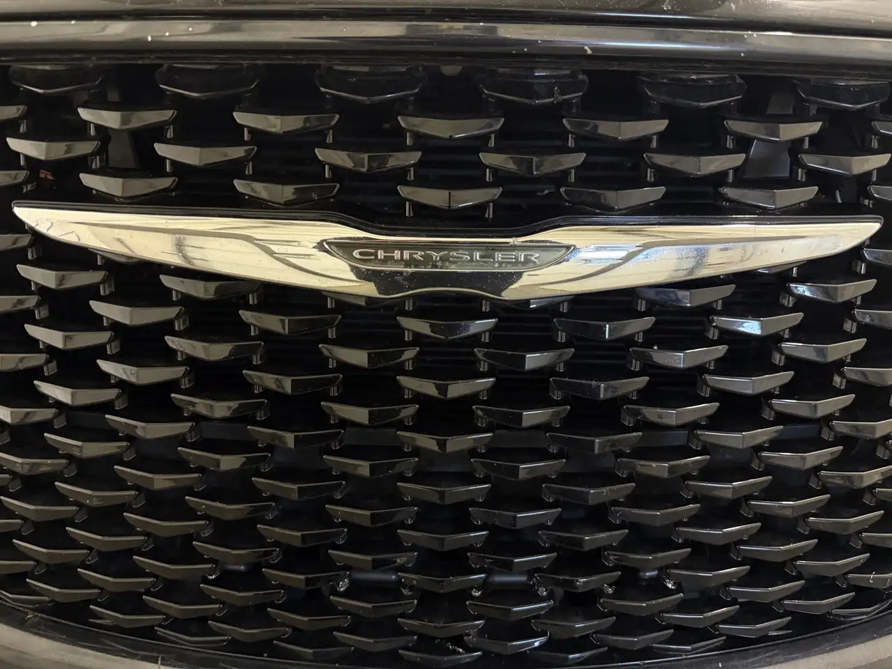 Chrysler 300 photo Chrysler 300