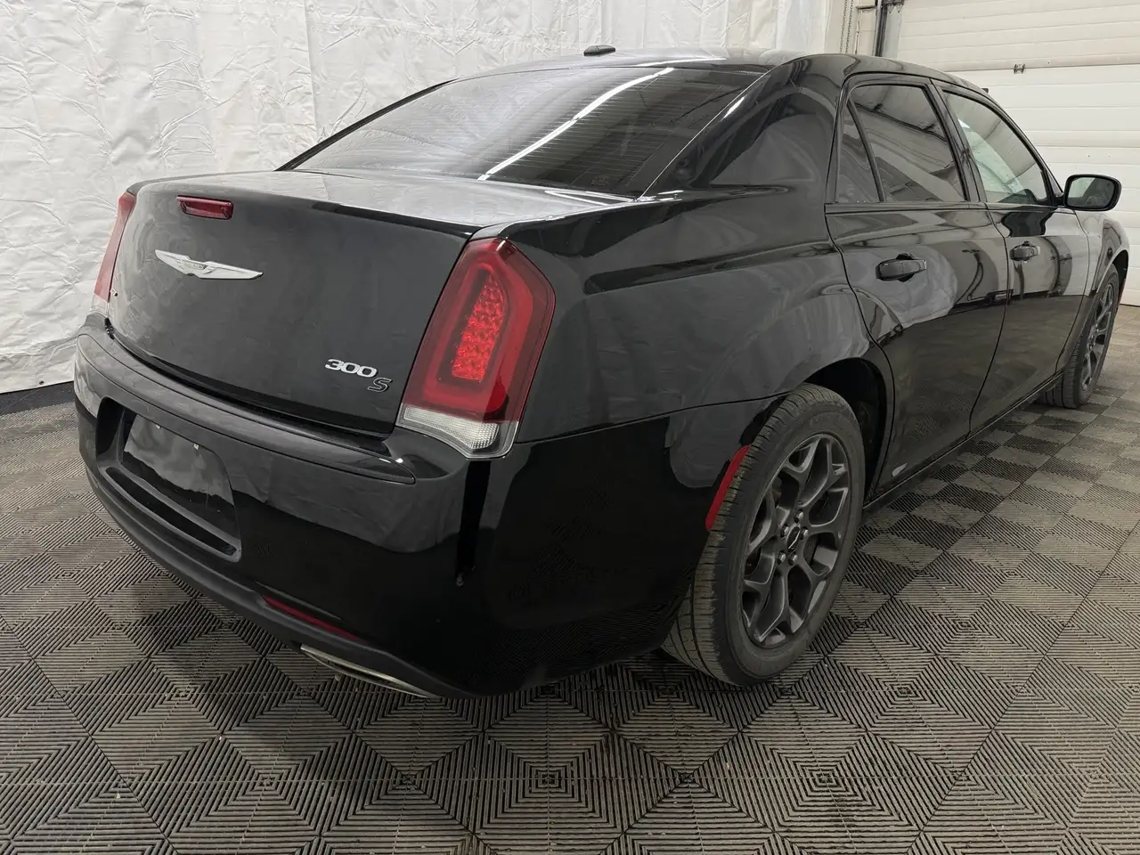 Chrysler 300 photo Chrysler 300