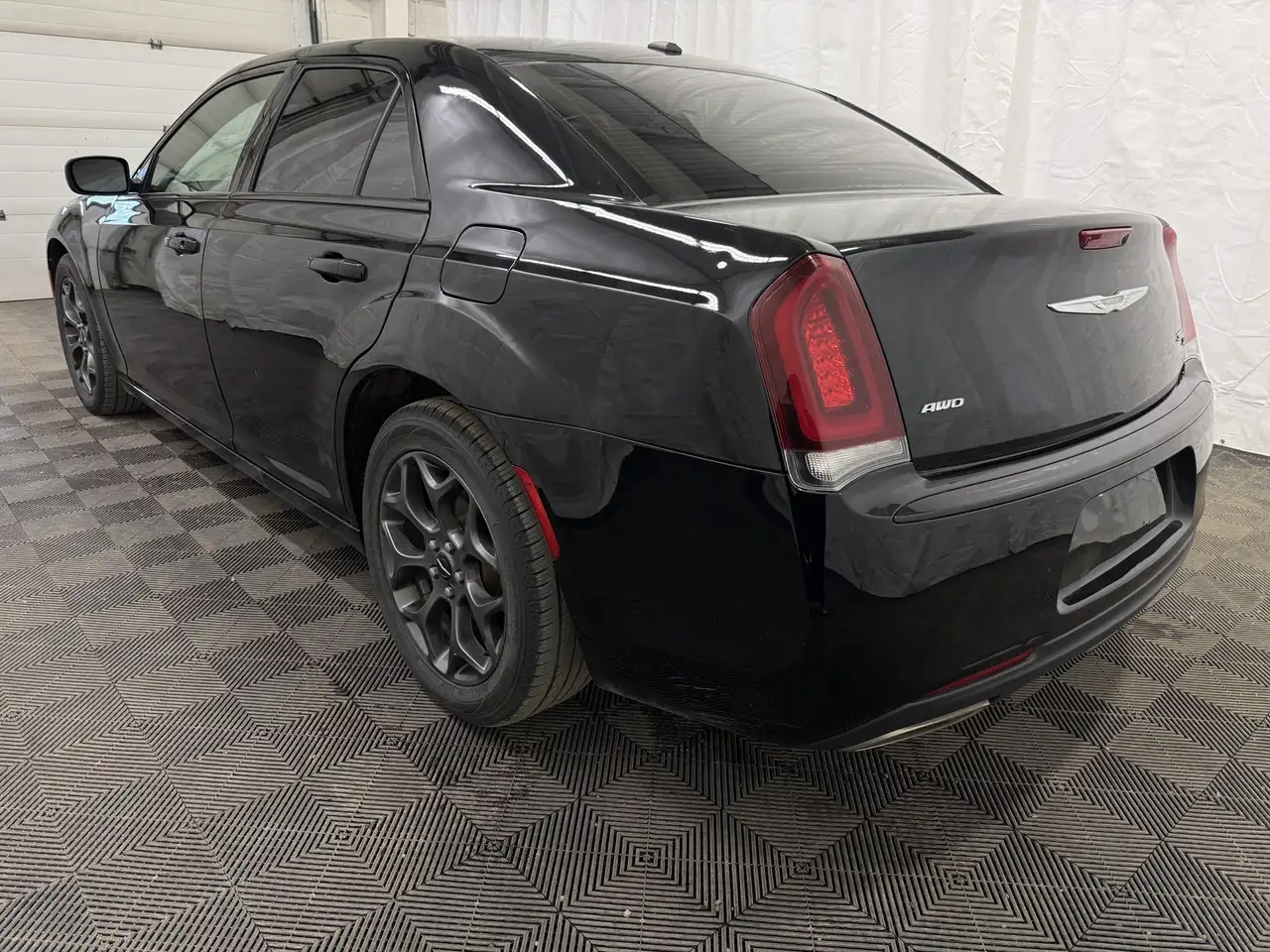 Chrysler 300 photo Chrysler 300