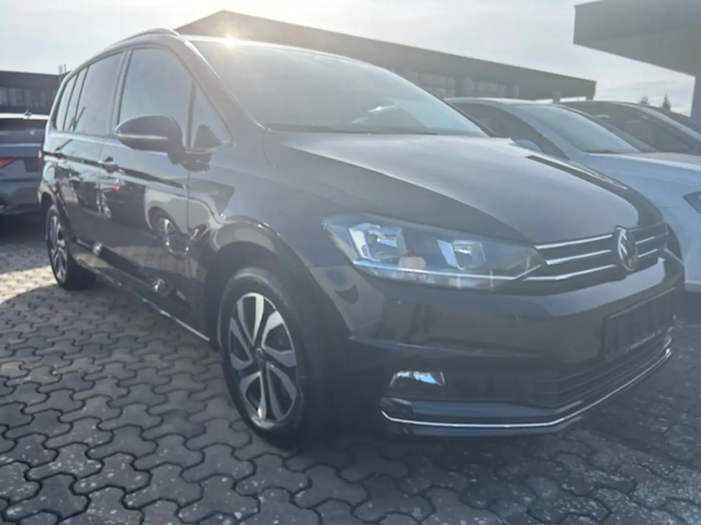 Volkswagen Touran TDI "Active", NP: 48.000 € Schwarz - 2