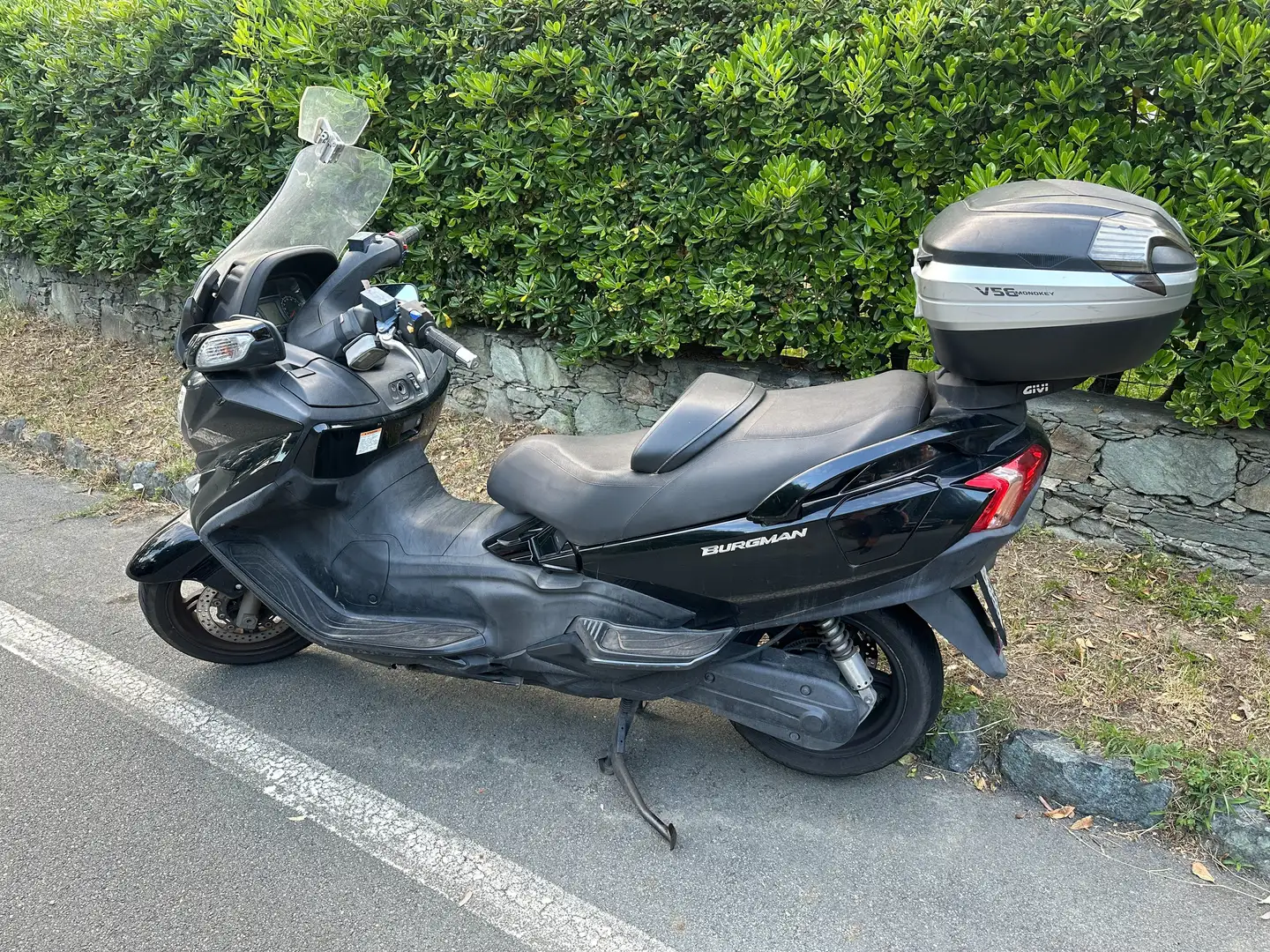 Suzuki Burgman 650 Executive Nero - 1