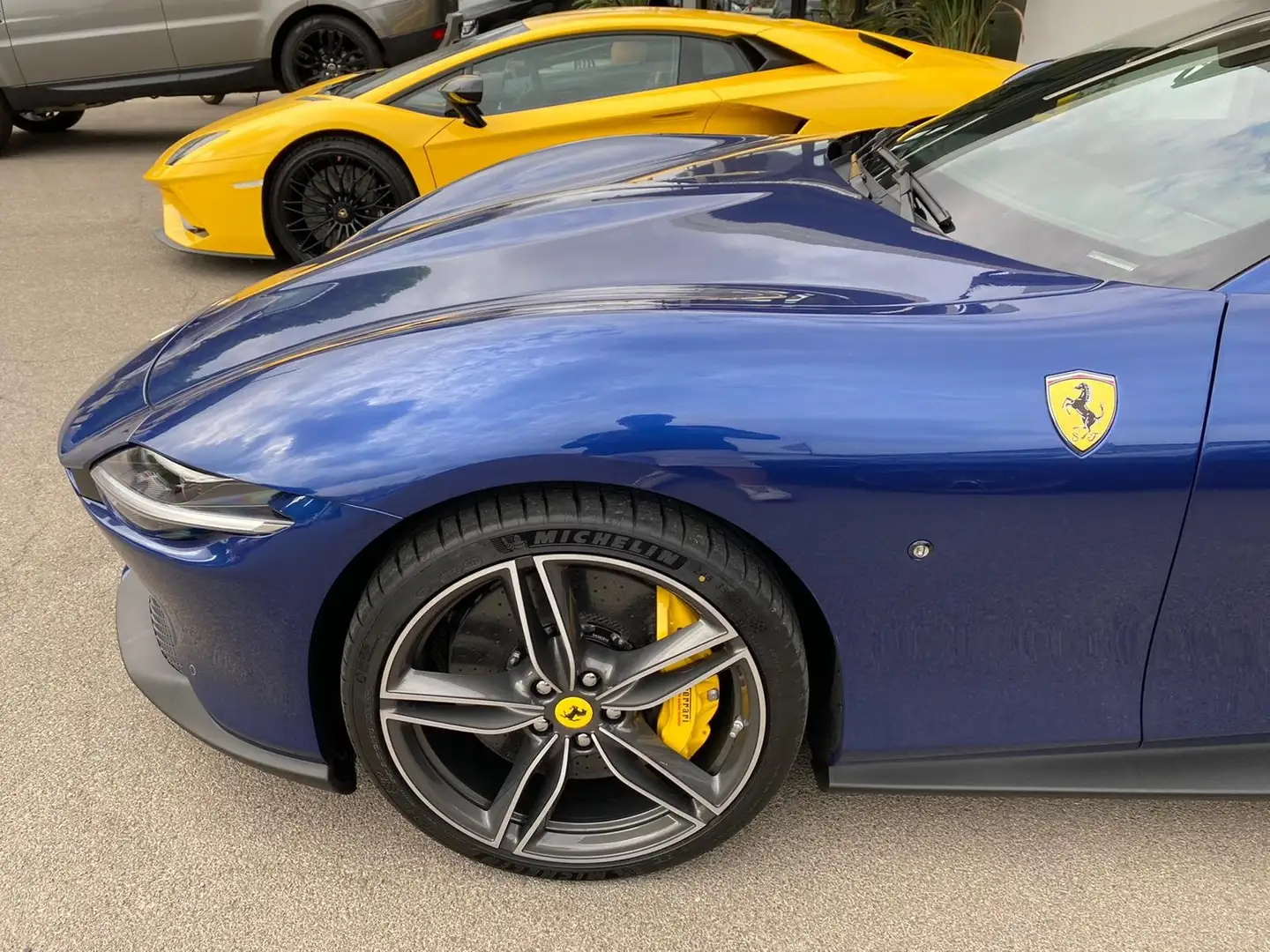 Ferrari Roma Blau - 2