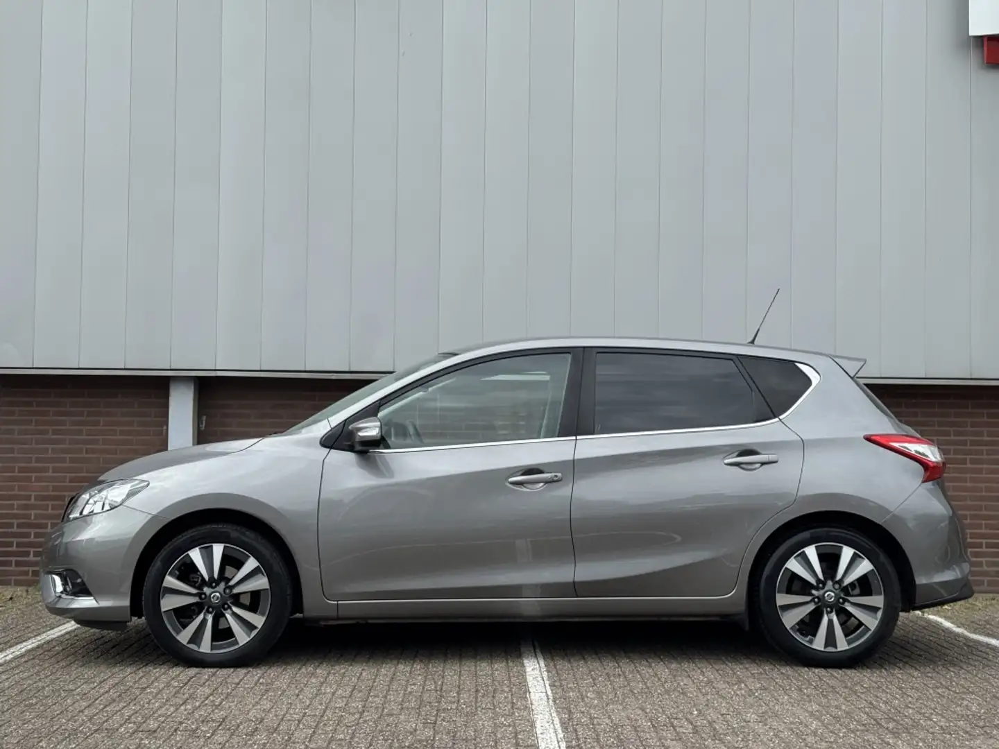 Nissan Pulsar Automaat 1.2 DIG-T N-Connecta Grijs - 2