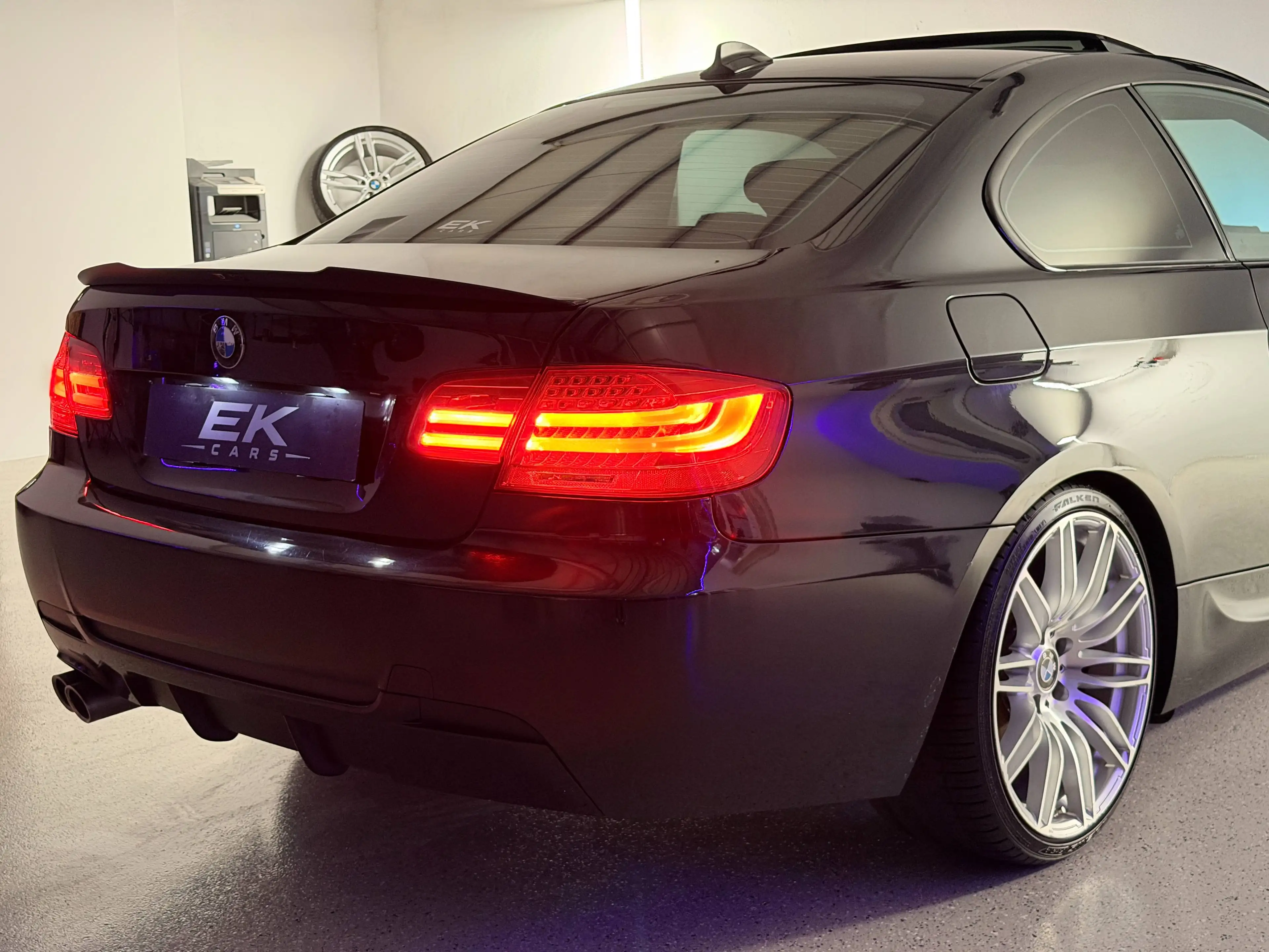 BMW 325 D AUT. M-SPORTPAKET *SCHIEBEDACH* *NAVI* *19ZOLL* *SITZH* *PDC* *GEWINDEFAHRWERK* — photo 9