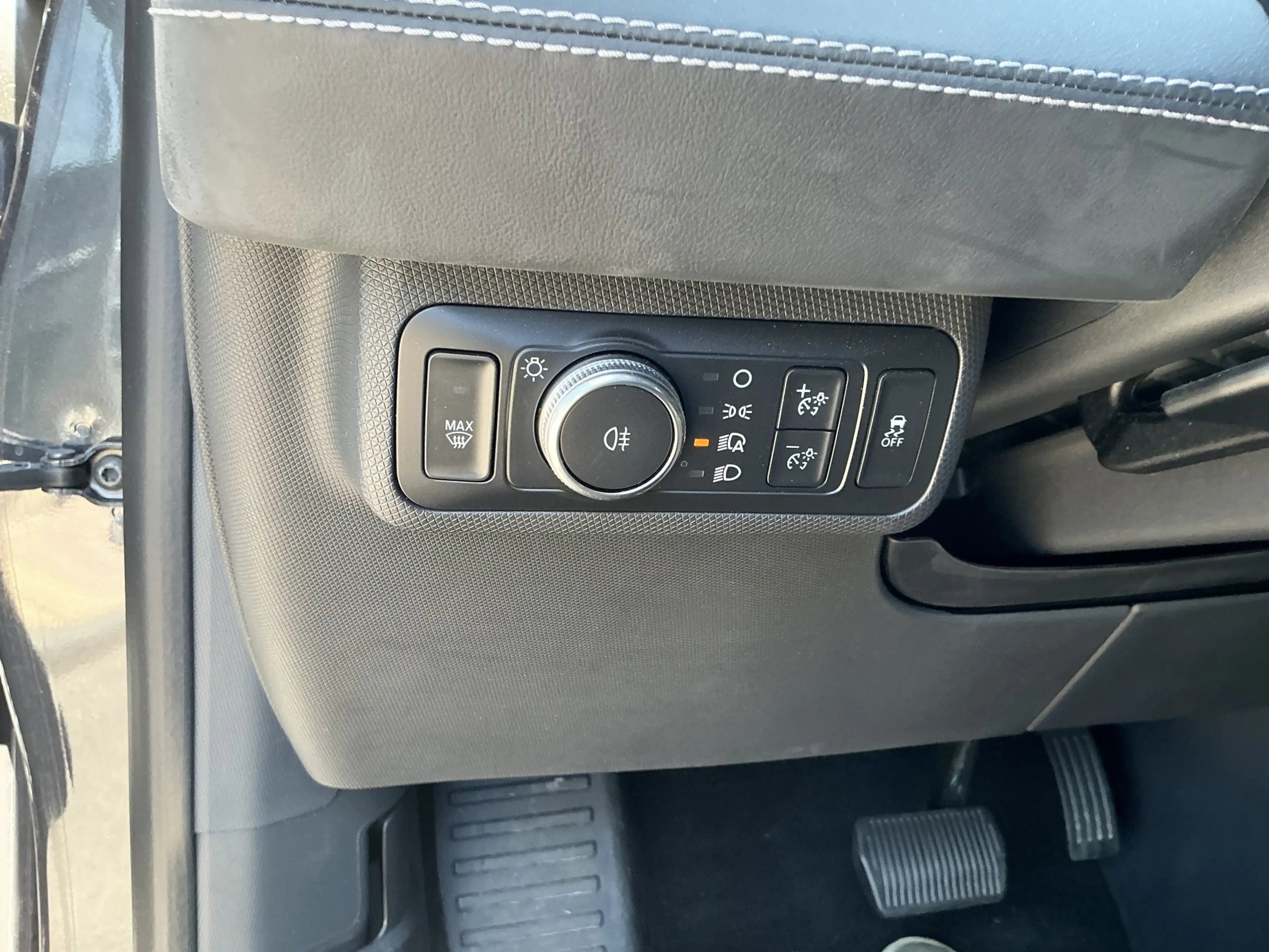 Ford Mustang Mach-E Leder Memory 360Cam Pano ACC SHZ — photo 6