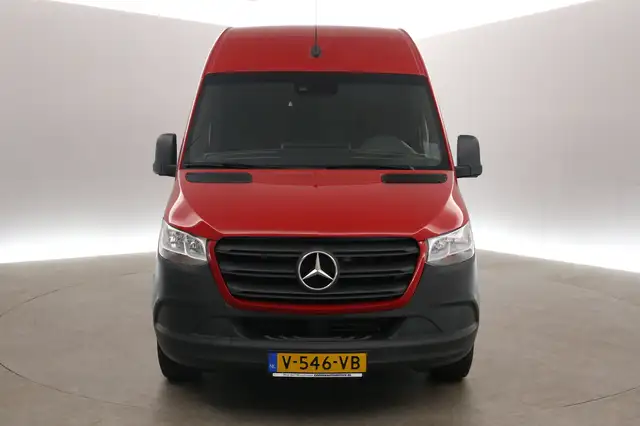 Mercedes-Benz Sprinter view 7