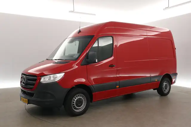 Mercedes-Benz Sprinter view 8