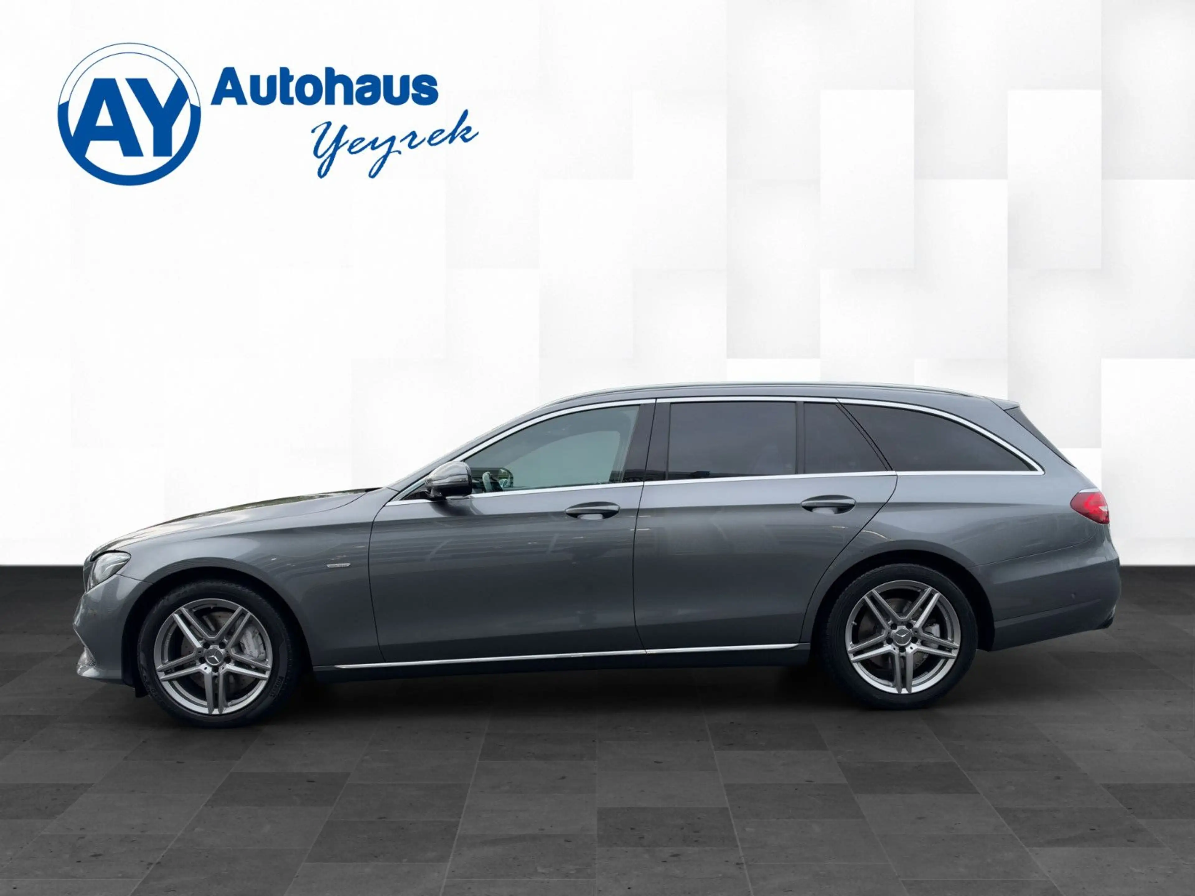 Mercedes-Benz E 400 Td 4x4 Sport *Distro*PANO*AHK*Widescreen* — photo 8