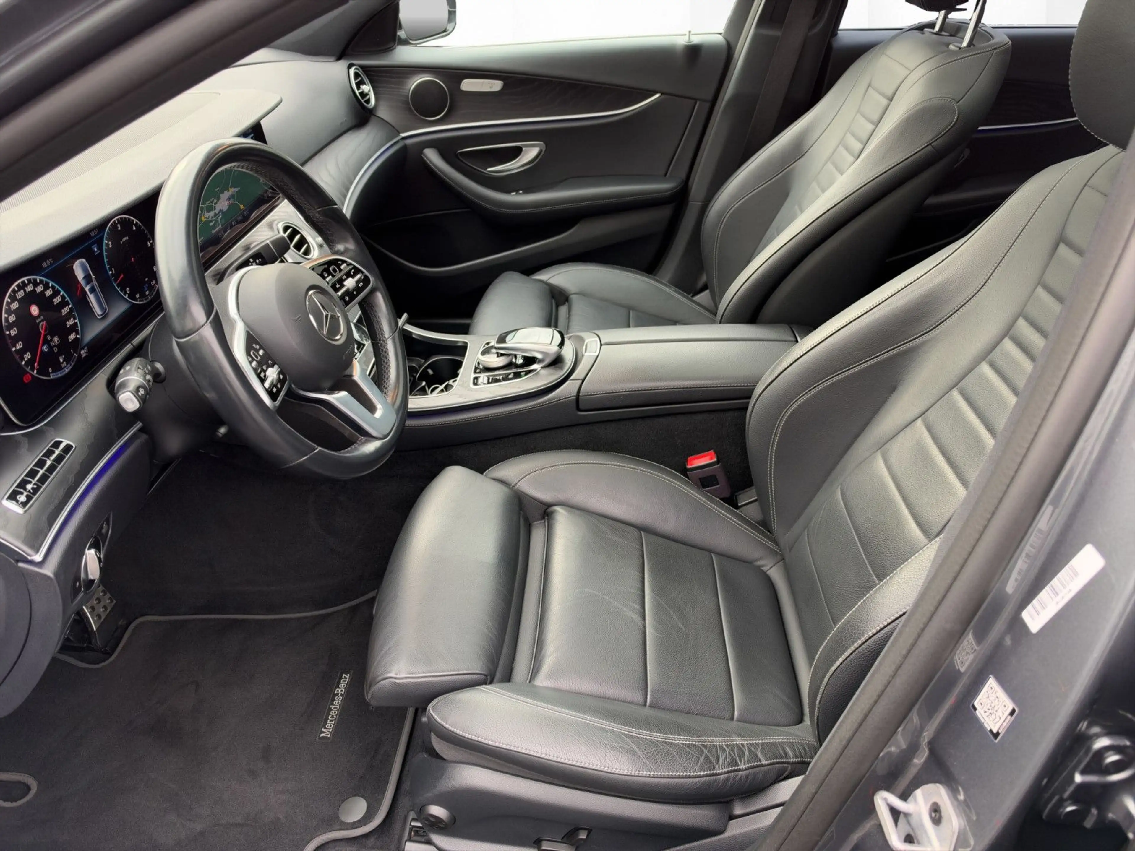 Mercedes-Benz E 400 Td 4x4 Sport *Distro*PANO*AHK*Widescreen* — photo 10