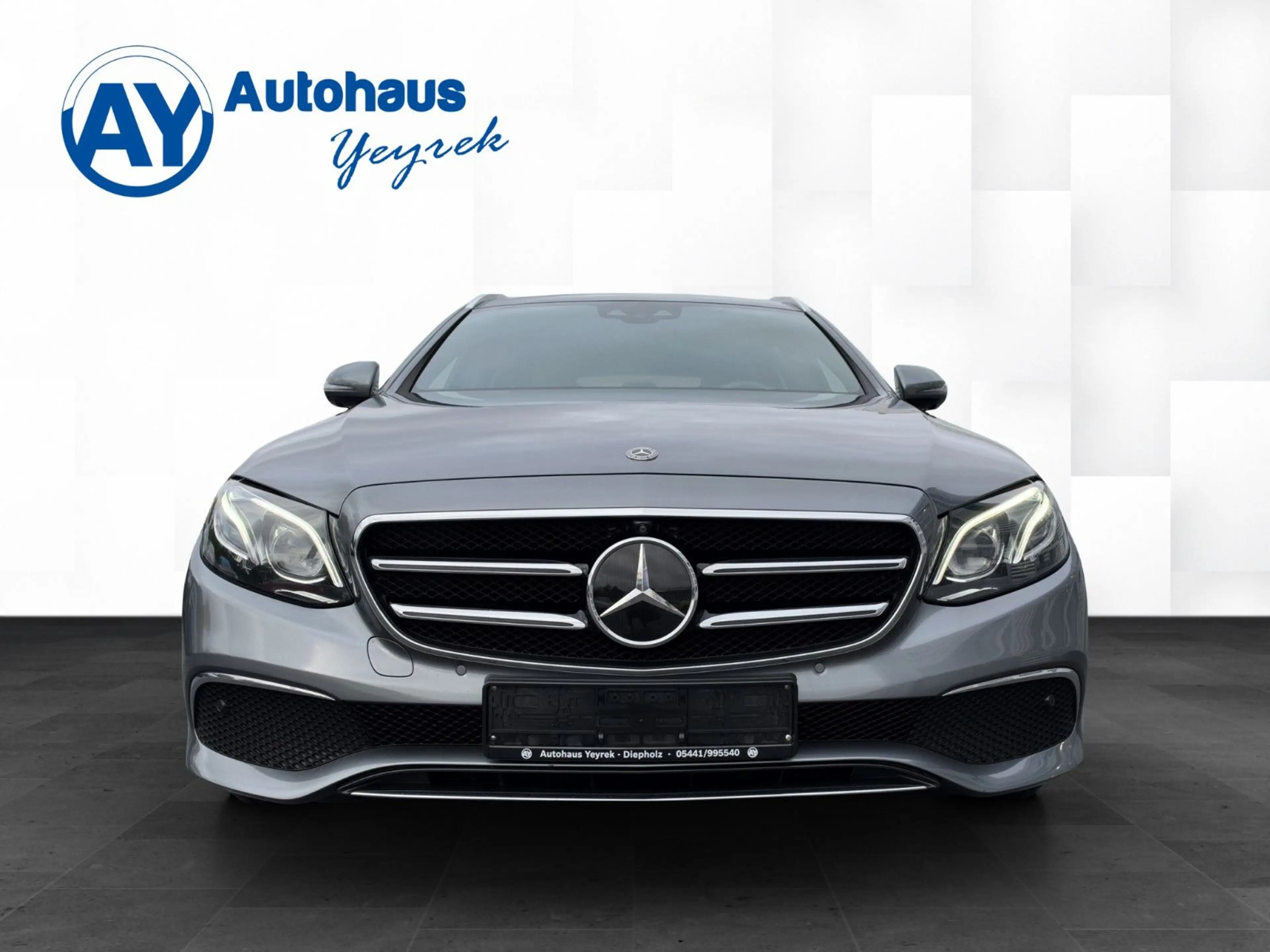 Mercedes-Benz E 400 Td 4x4 Sport *Distro*PANO*AHK*Widescreen* — photo 11