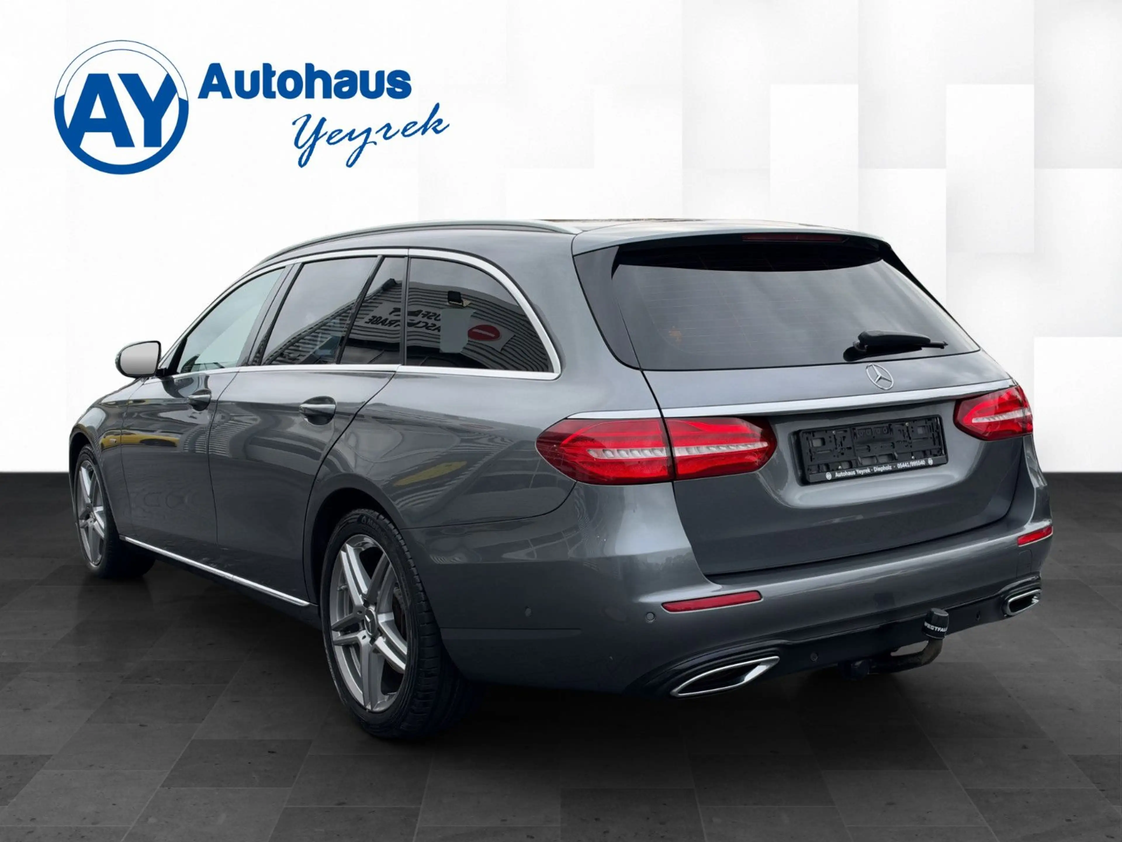 Mercedes-Benz E 400 Td 4x4 Sport *Distro*PANO*AHK*Widescreen* — photo 7