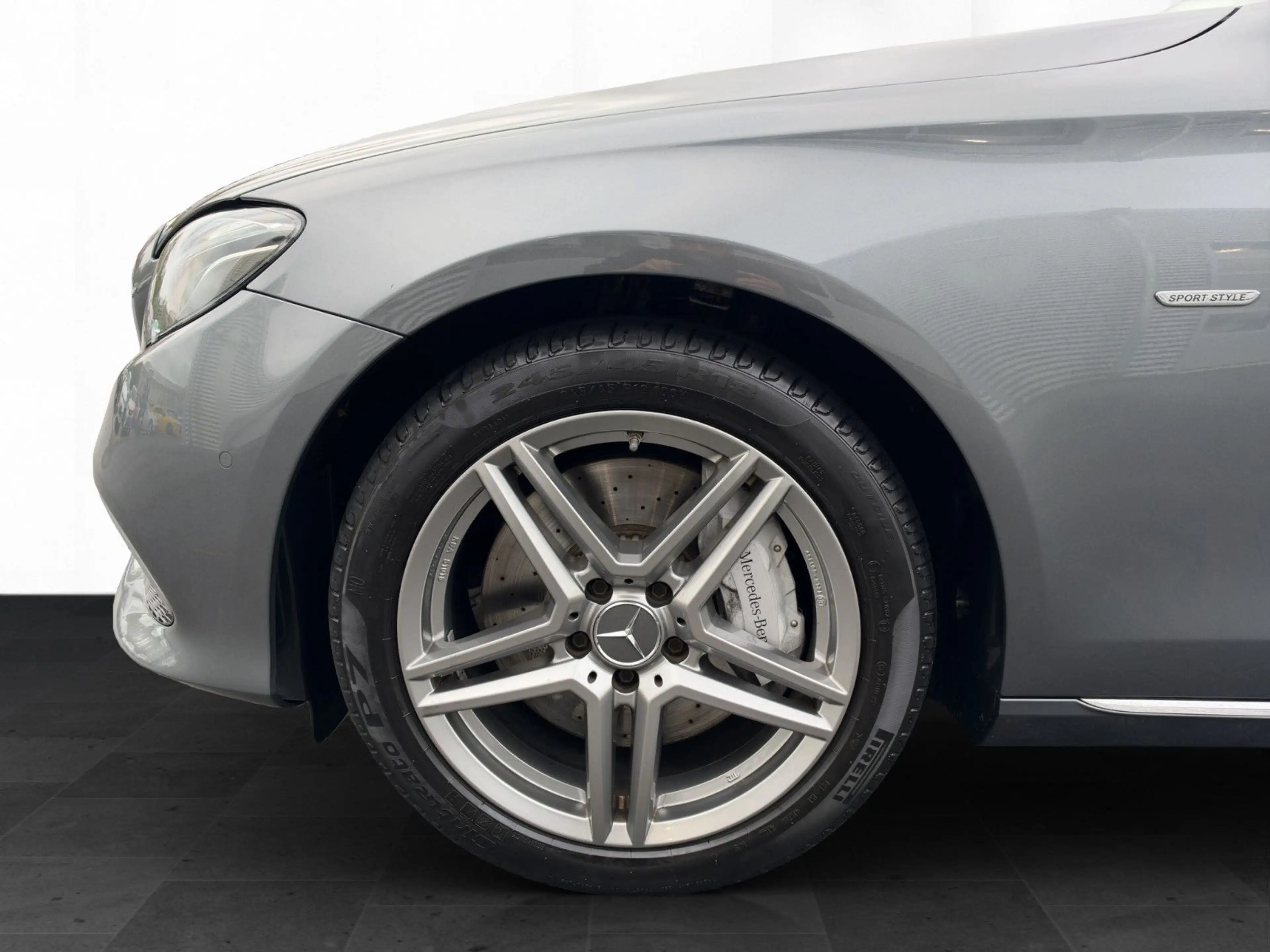 Mercedes-Benz E 400 Td 4x4 Sport *Distro*PANO*AHK*Widescreen* — photo 9
