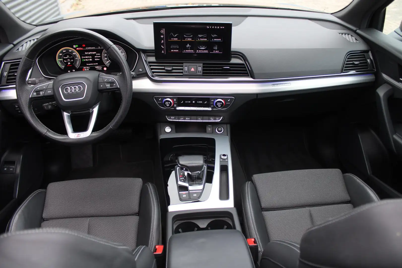 Audi Q5 50 TFSIe | 3x S-Line | Panoramadak | Luchtvering | Zwart - 2