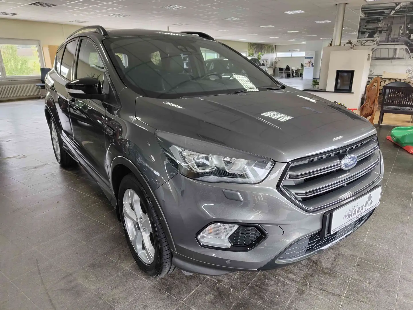 Ford Kuga ST-Line 4x4 Grau - 2