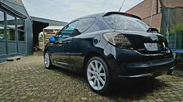 1.6i 16v Sporty