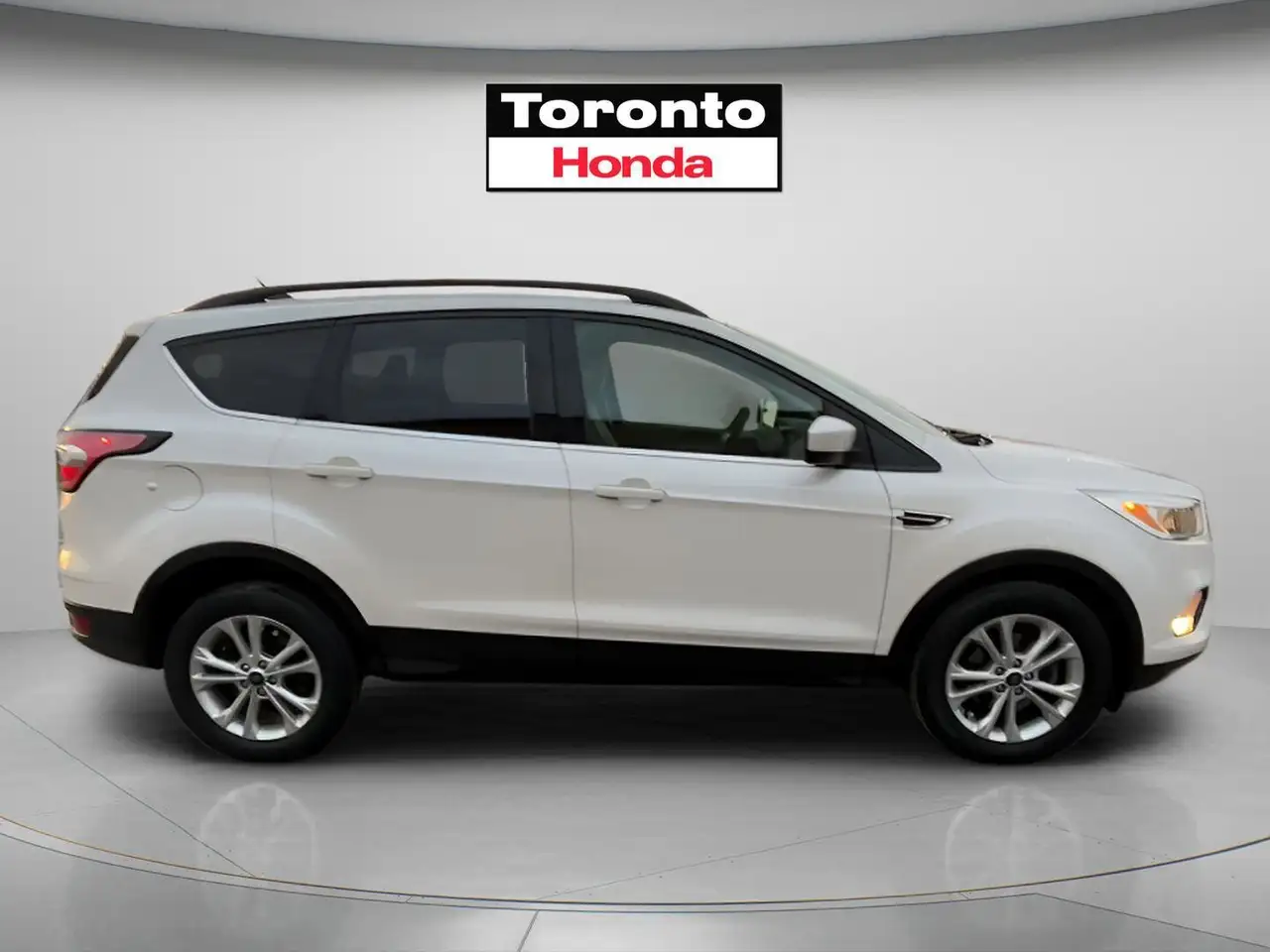 Ford Escape снимка Ford Escape