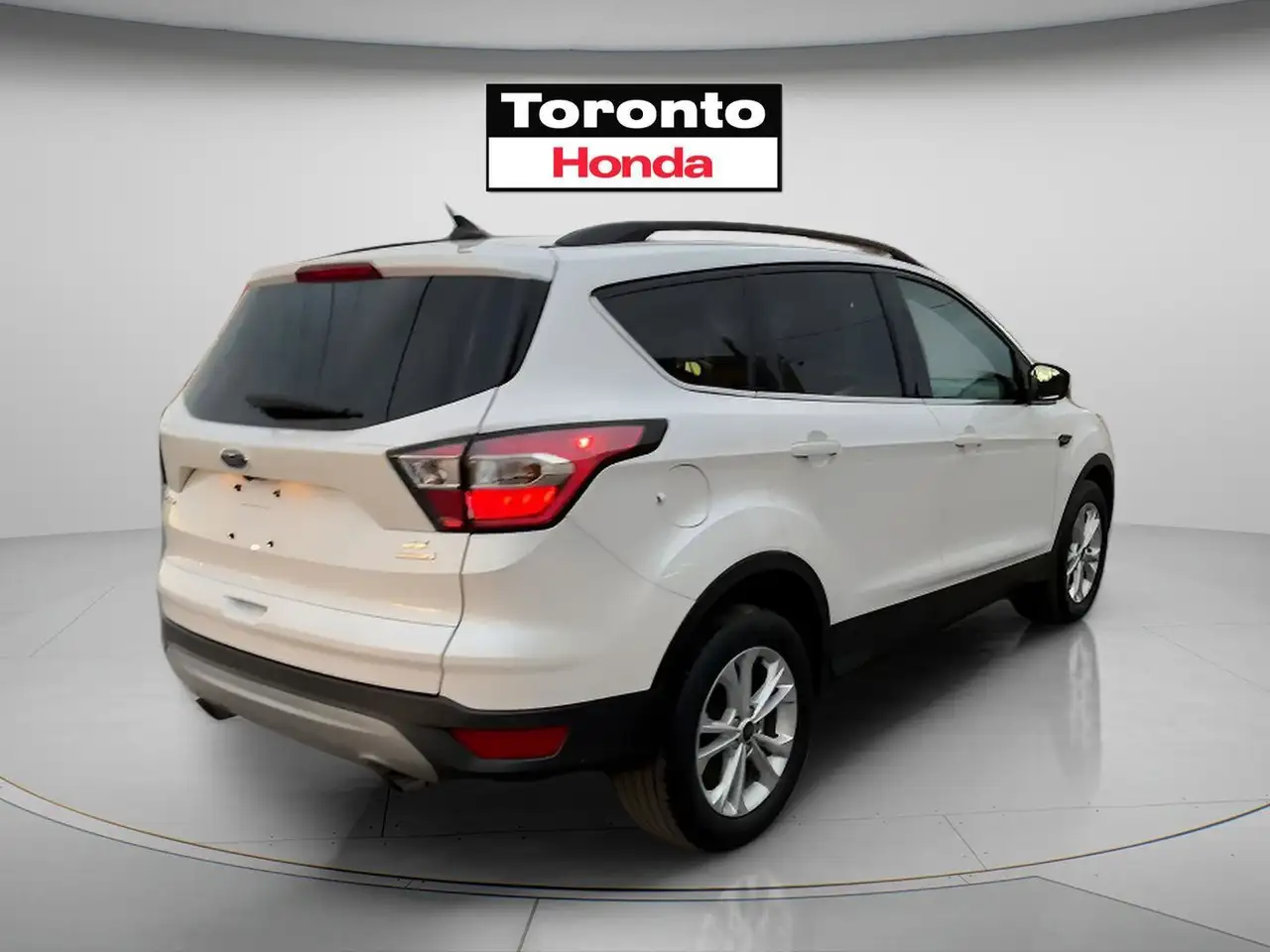 Ford Escape снимка Ford Escape