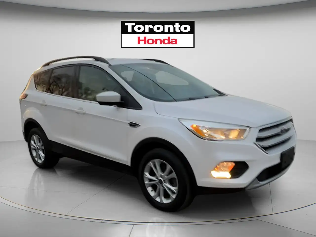Ford Escape снимка Ford Escape