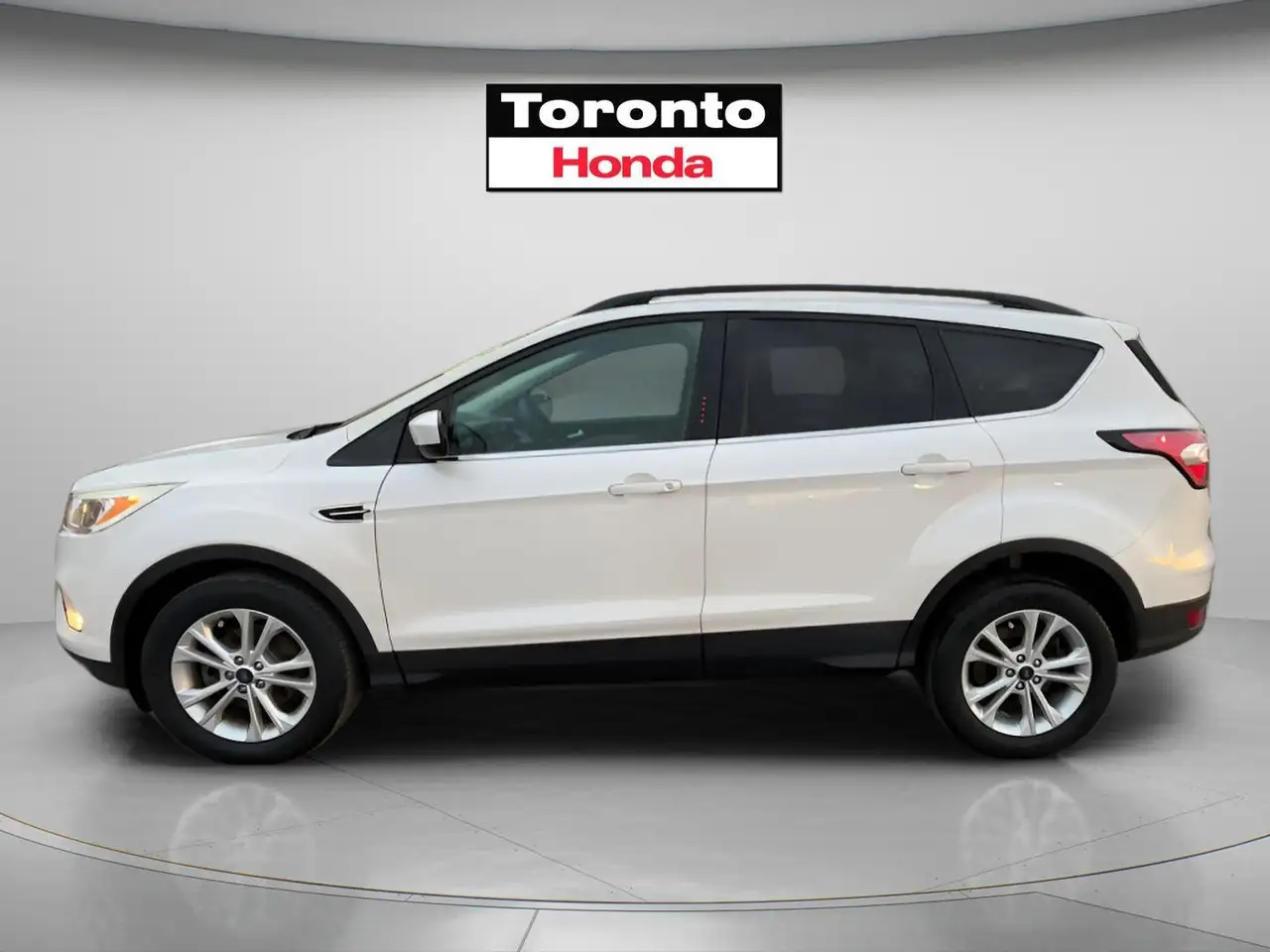 Ford Escape снимка Ford Escape