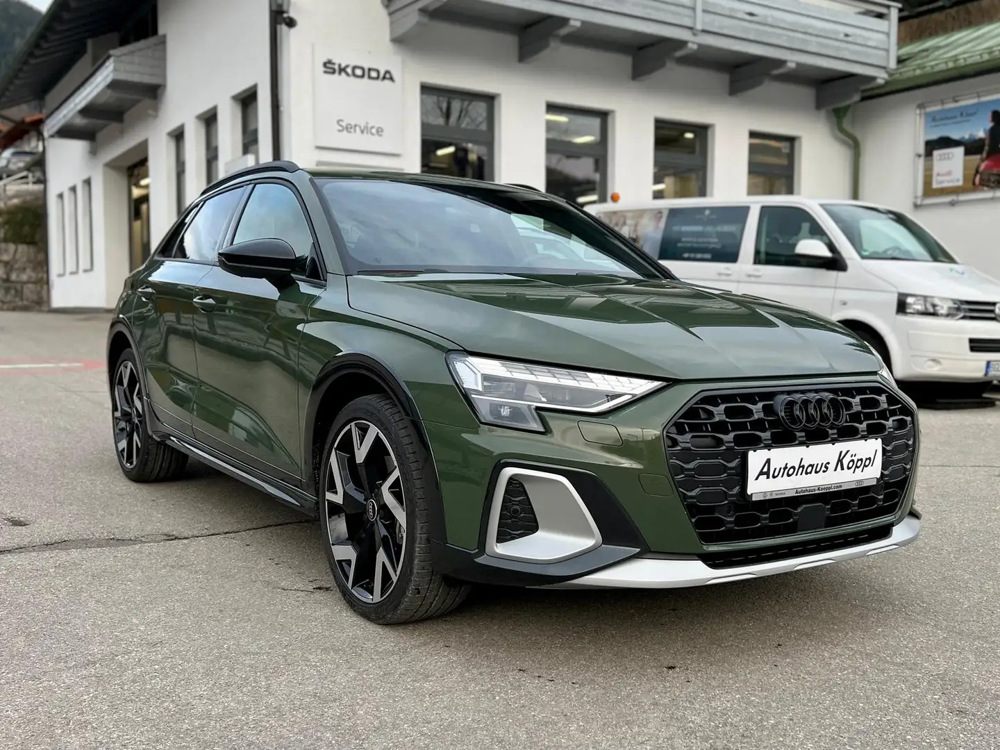 Audi A3 allstreet 35 TFSI S-Tronic AHK 19" SONOS RFK Grün - 2