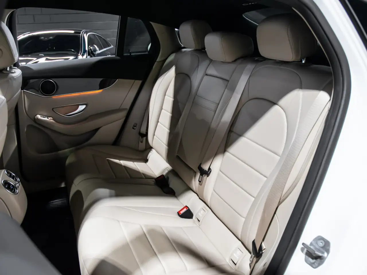 Mercedes-Benz GLC снимка Mercedes-Benz GLC
