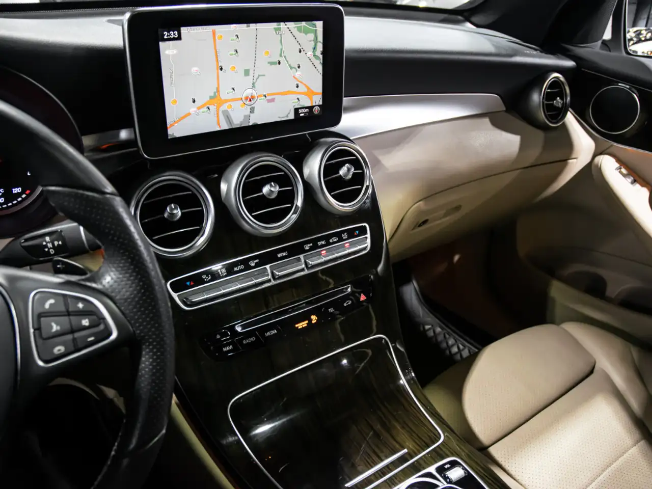 Mercedes-Benz GLC снимка Mercedes-Benz GLC