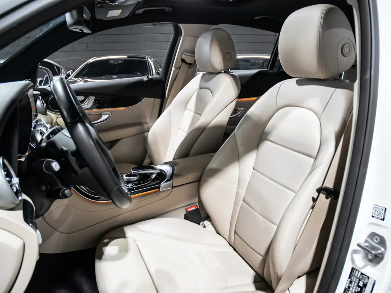 Mercedes-Benz GLC снимка Mercedes-Benz GLC