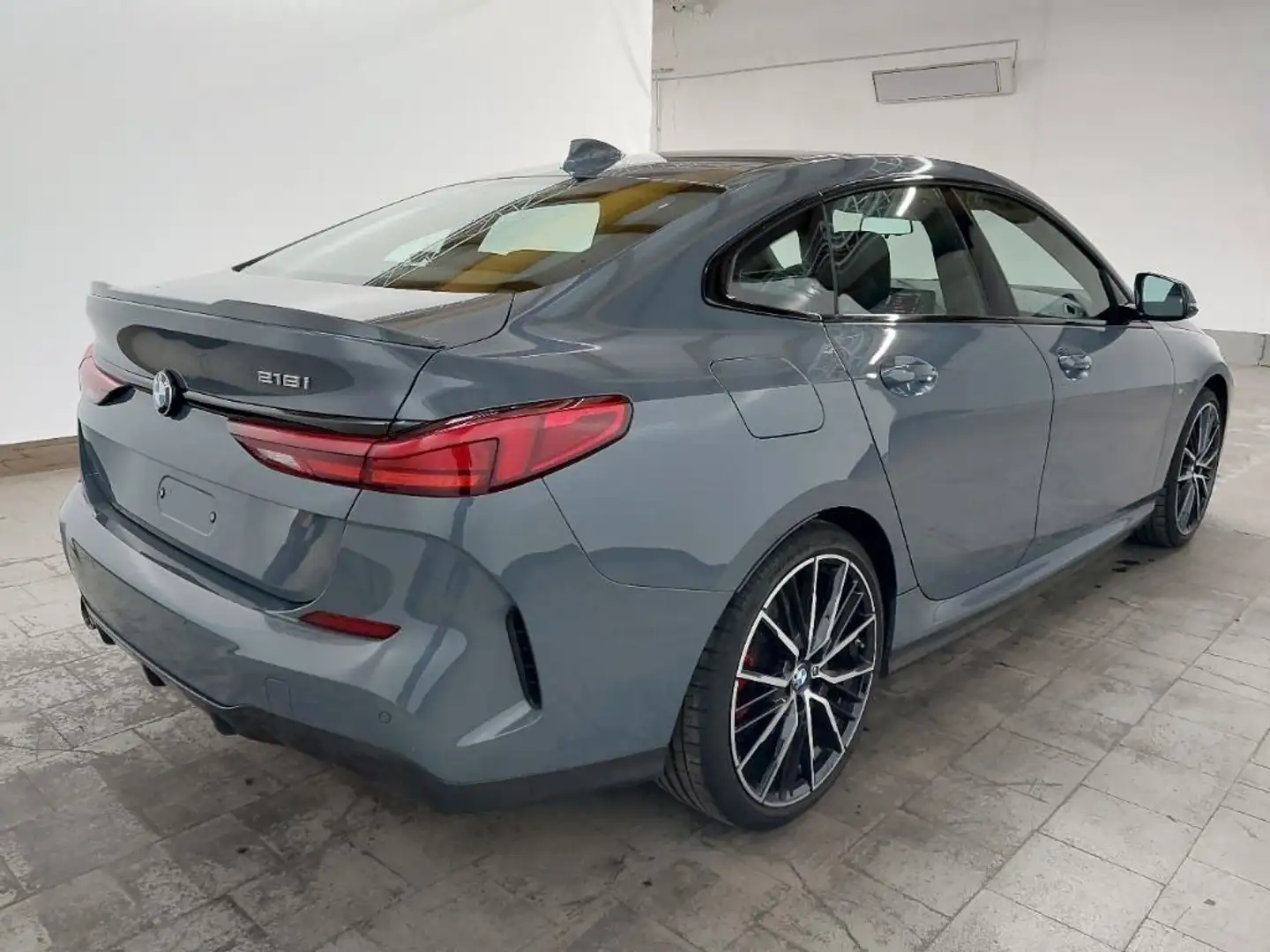 BMW 218 i Gran Coupe M-Sport Grau - 2